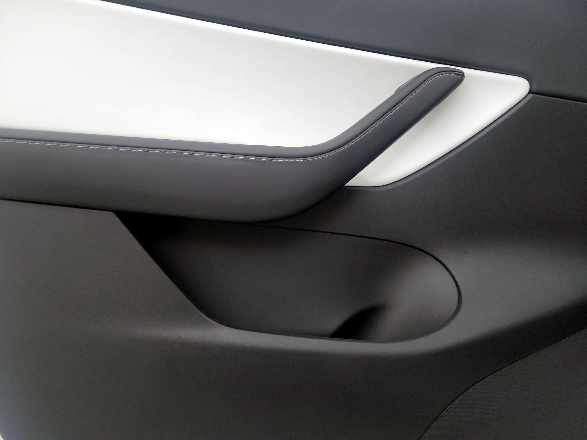 Thumbnail: 2022 Tesla Model Y - 12