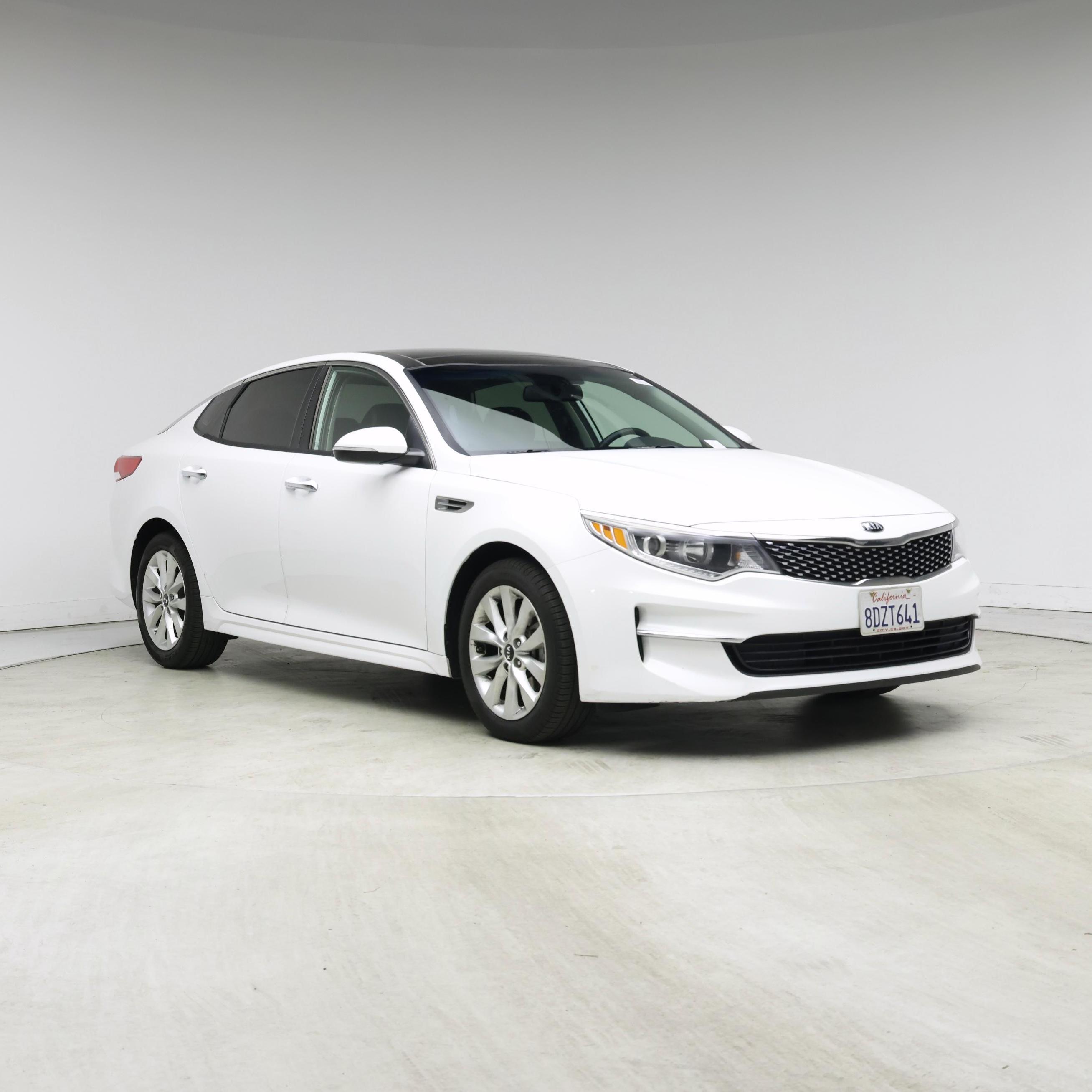 Thumbnail: 2018 Kia Optima - 1