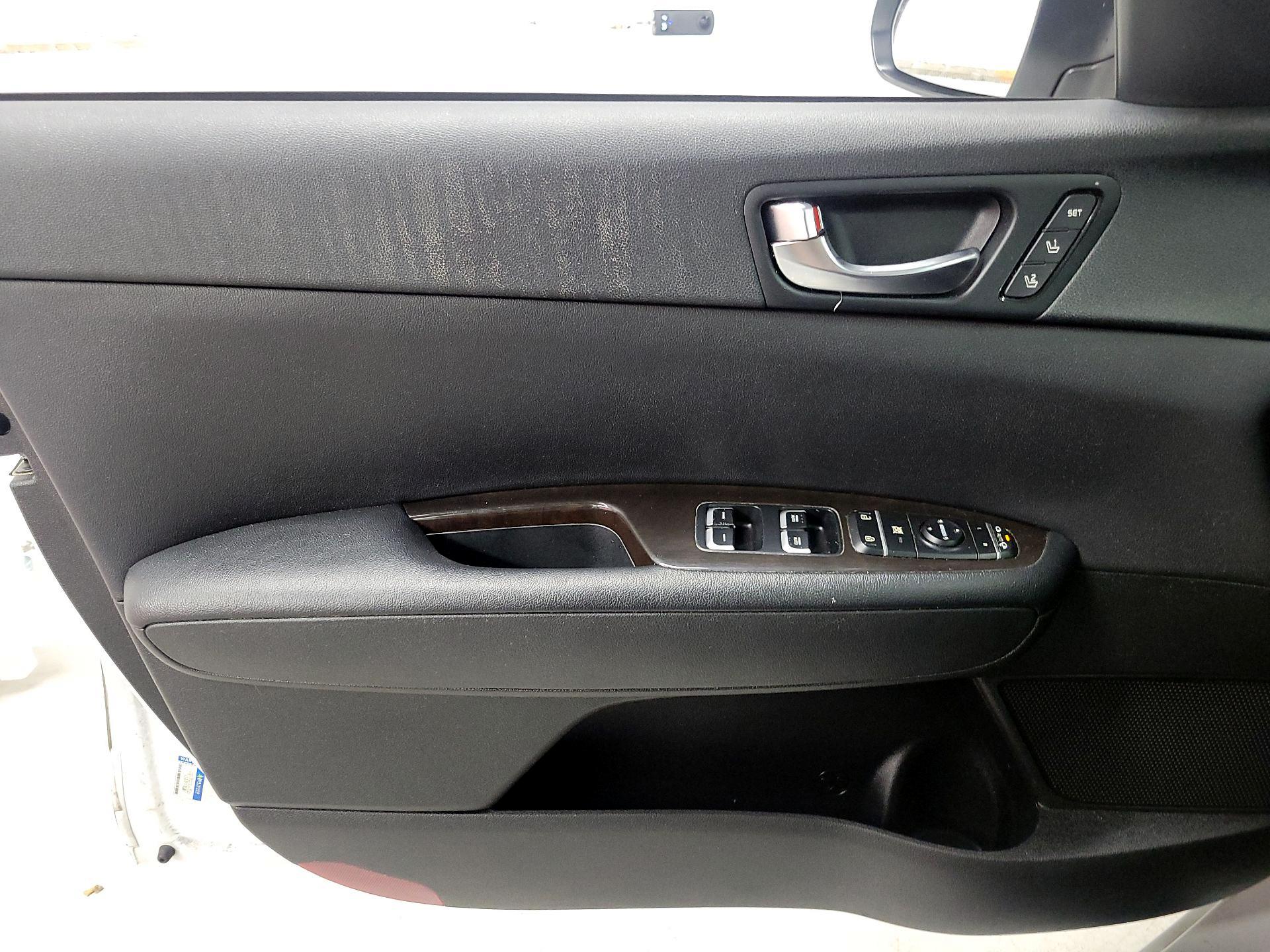 Thumbnail: 2018 Kia Optima - 12