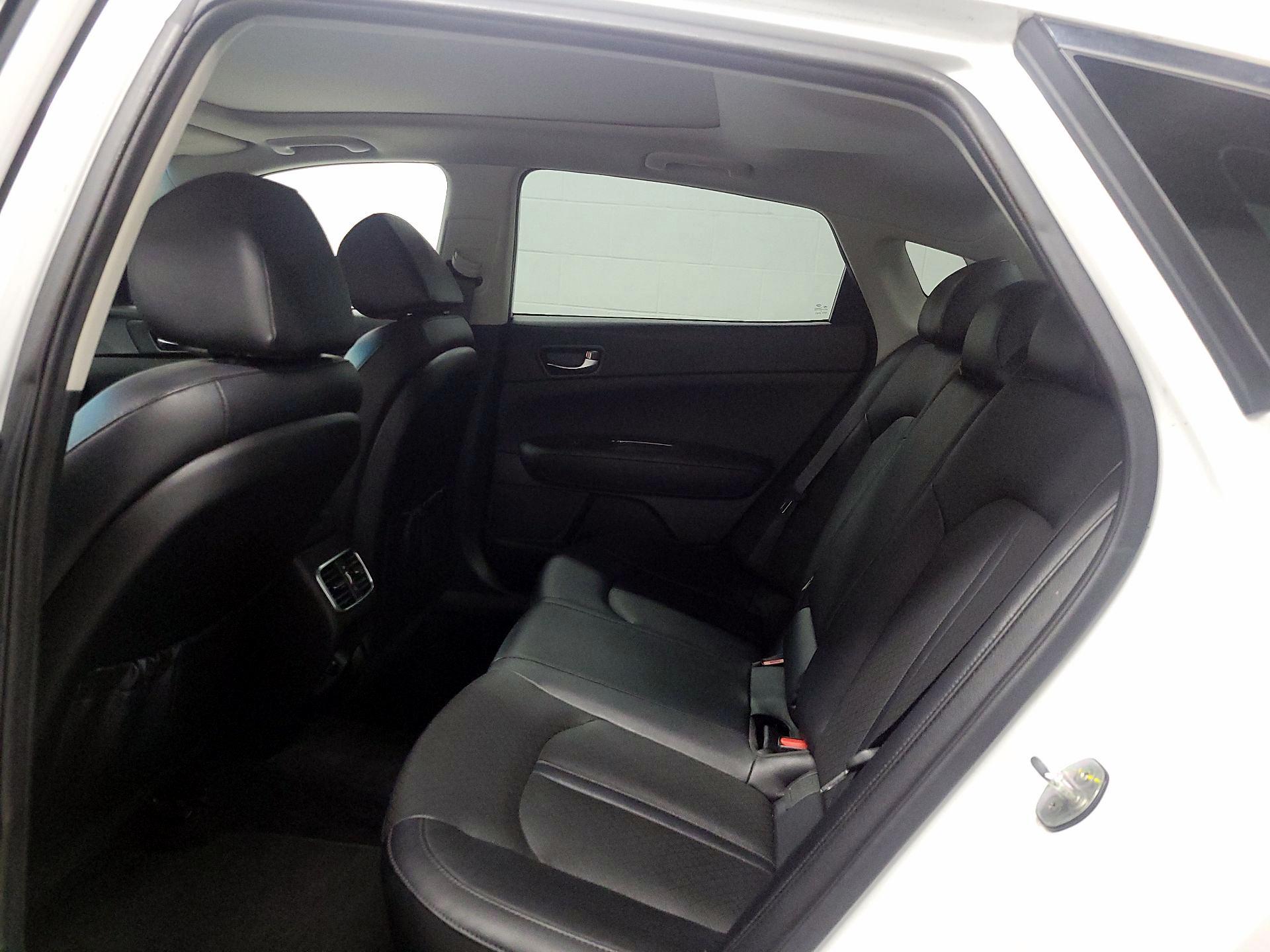 Thumbnail: 2018 Kia Optima - 17