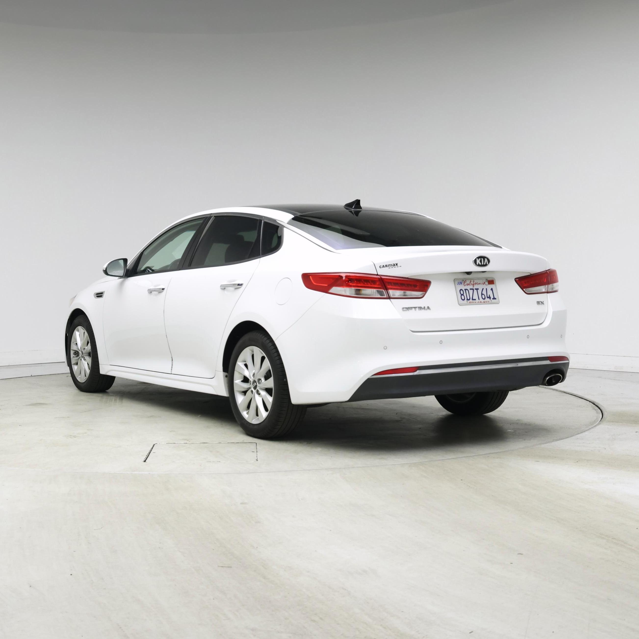 Thumbnail: 2018 Kia Optima - 2