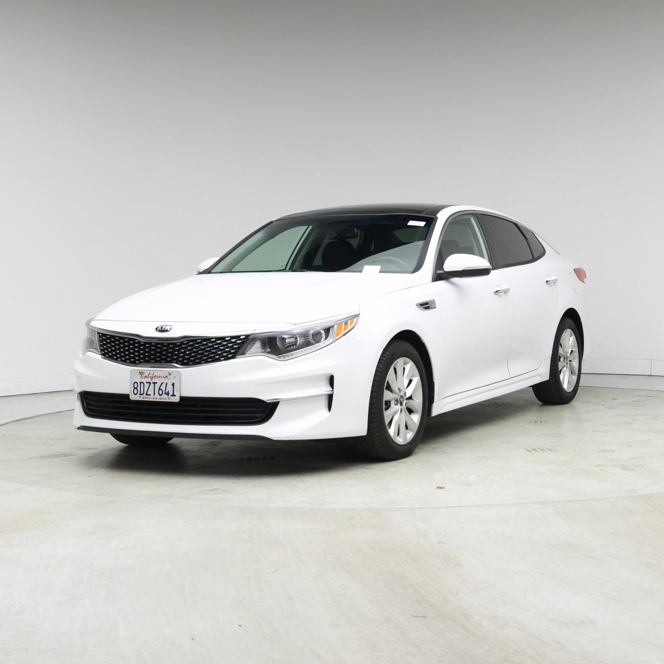 Thumbnail: 2018 Kia Optima - 4