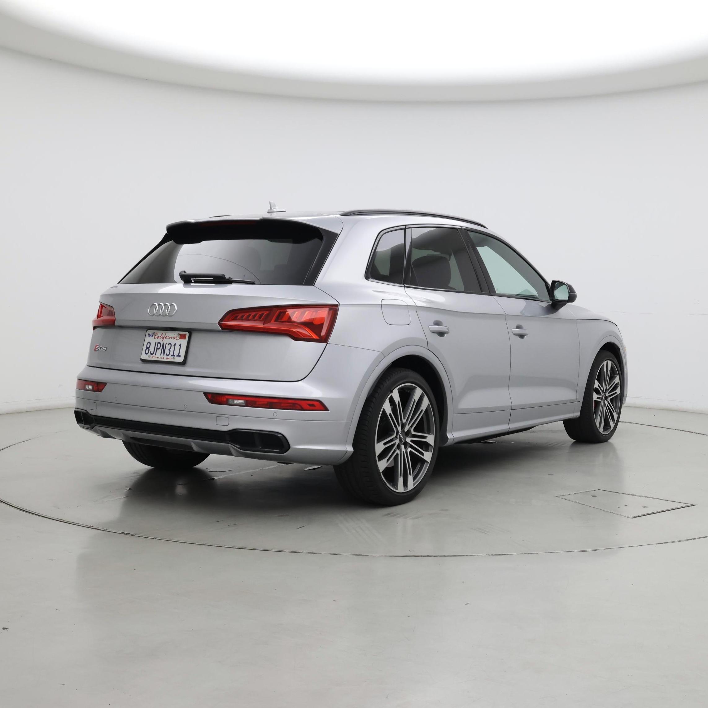 Thumbnail: 2019 Audi SQ5 - 8