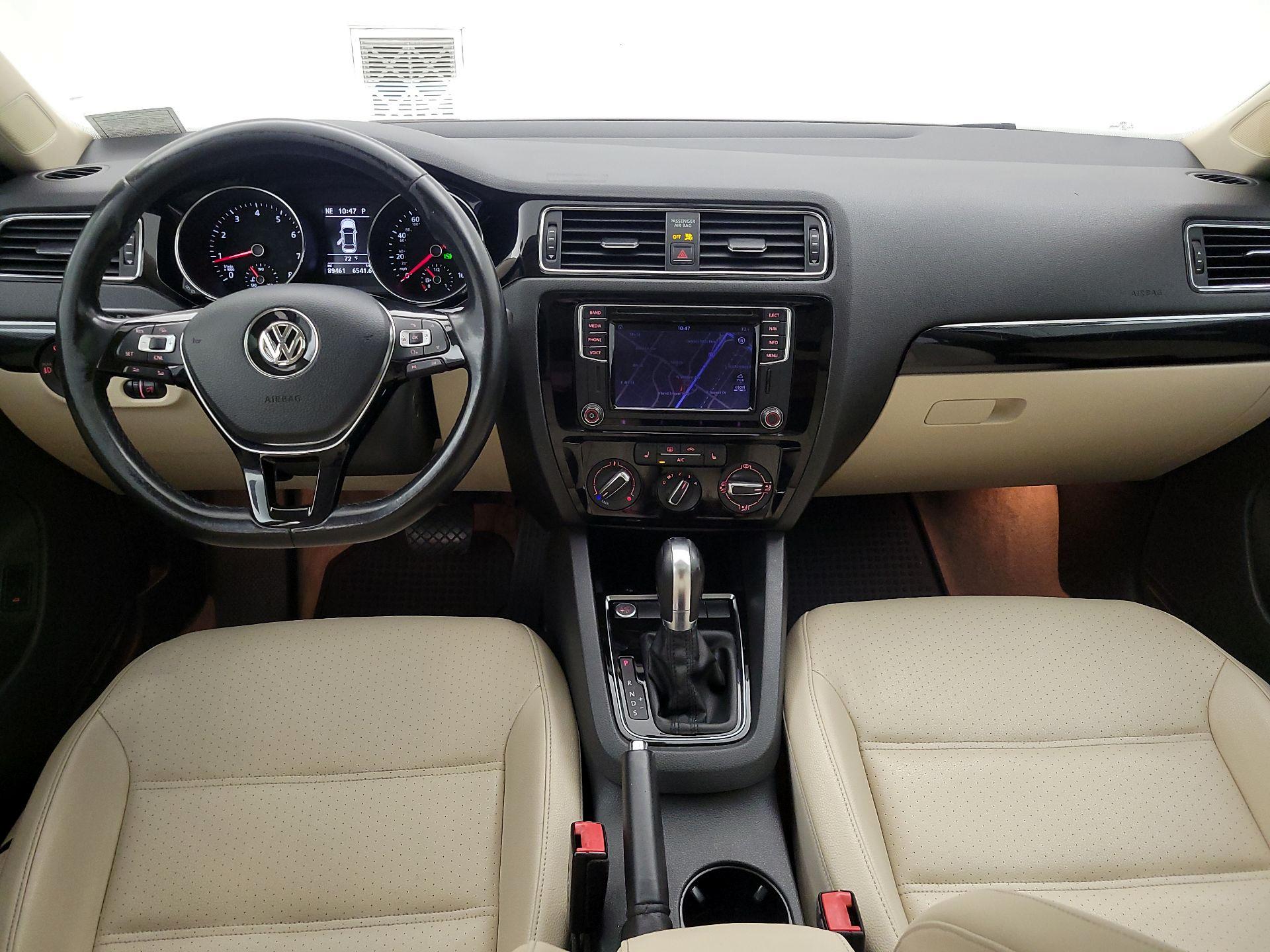 Thumbnail: 2016 Volkswagen Jetta - 9