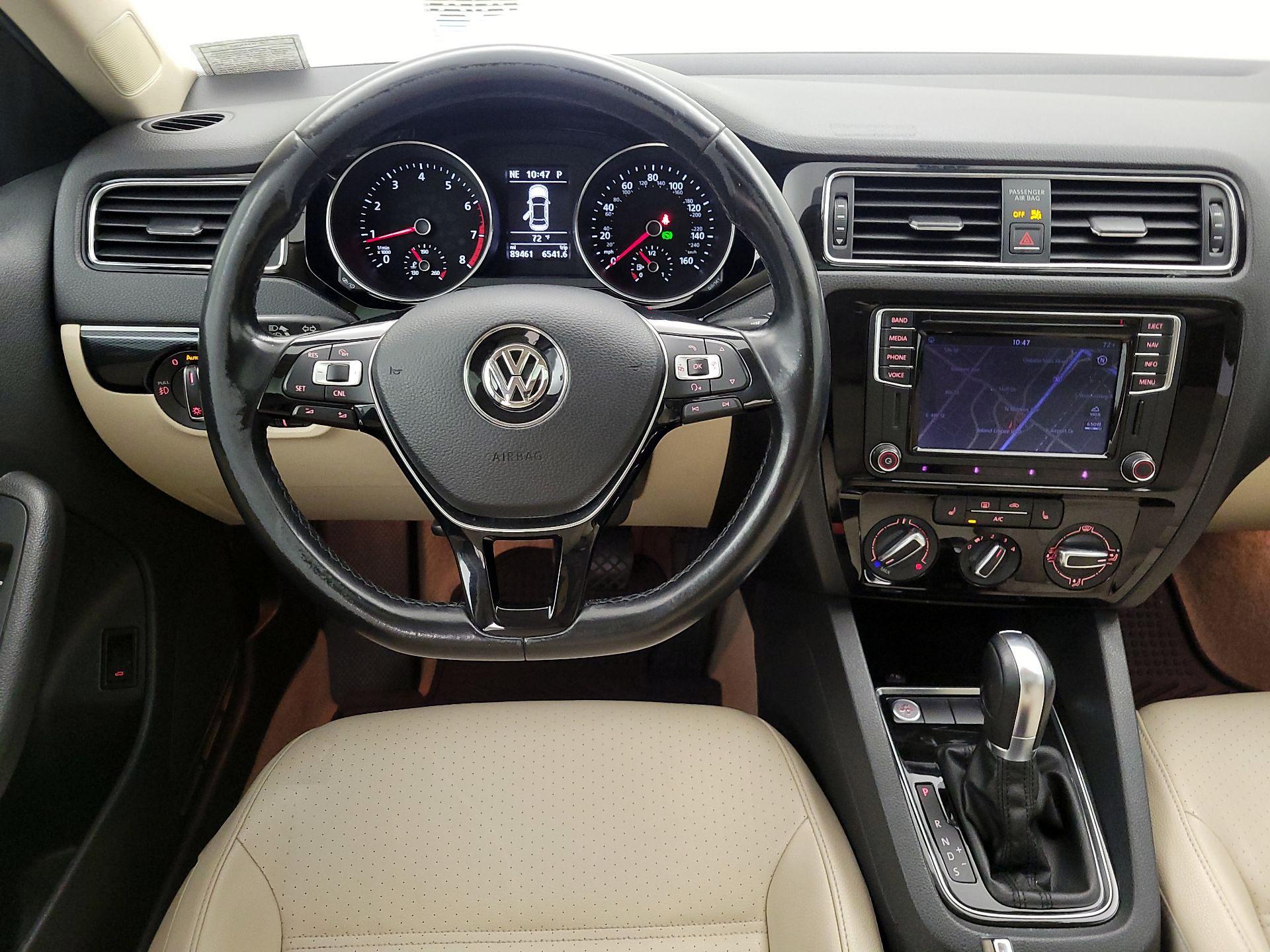 Thumbnail: 2016 Volkswagen Jetta - 10