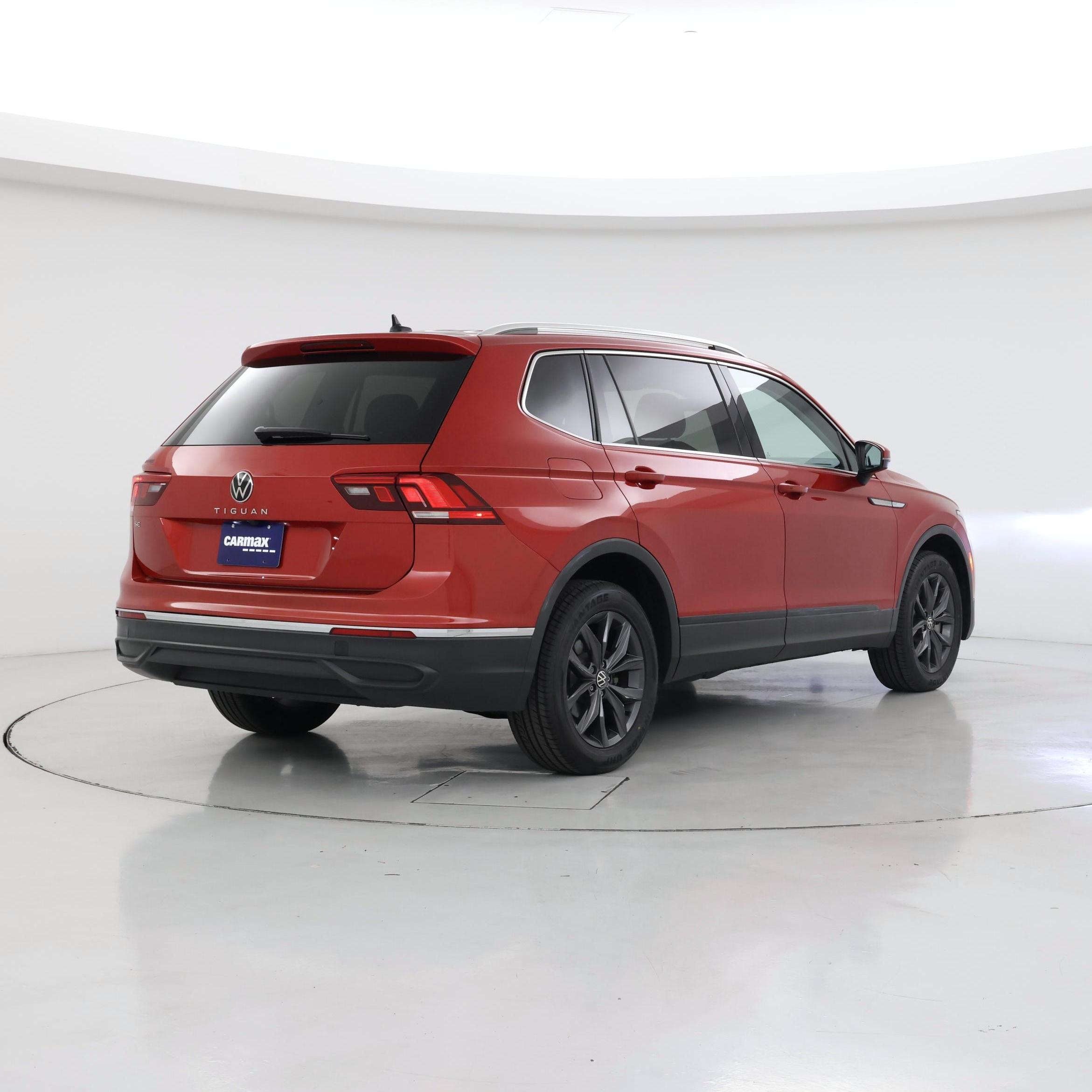 Thumbnail: 2023 Volkswagen Tiguan - 8