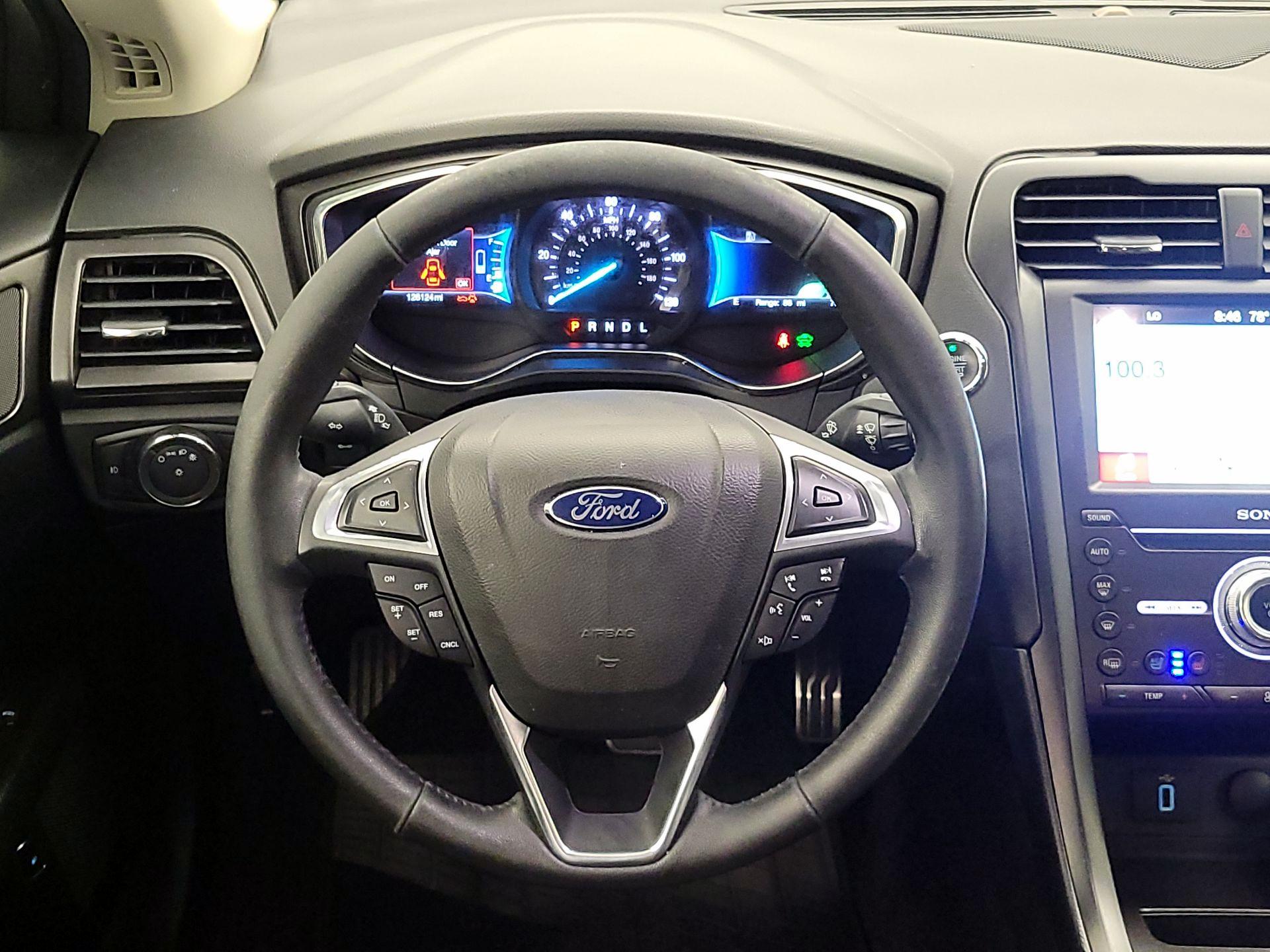 Thumbnail: 2017 Ford Fusion - 10