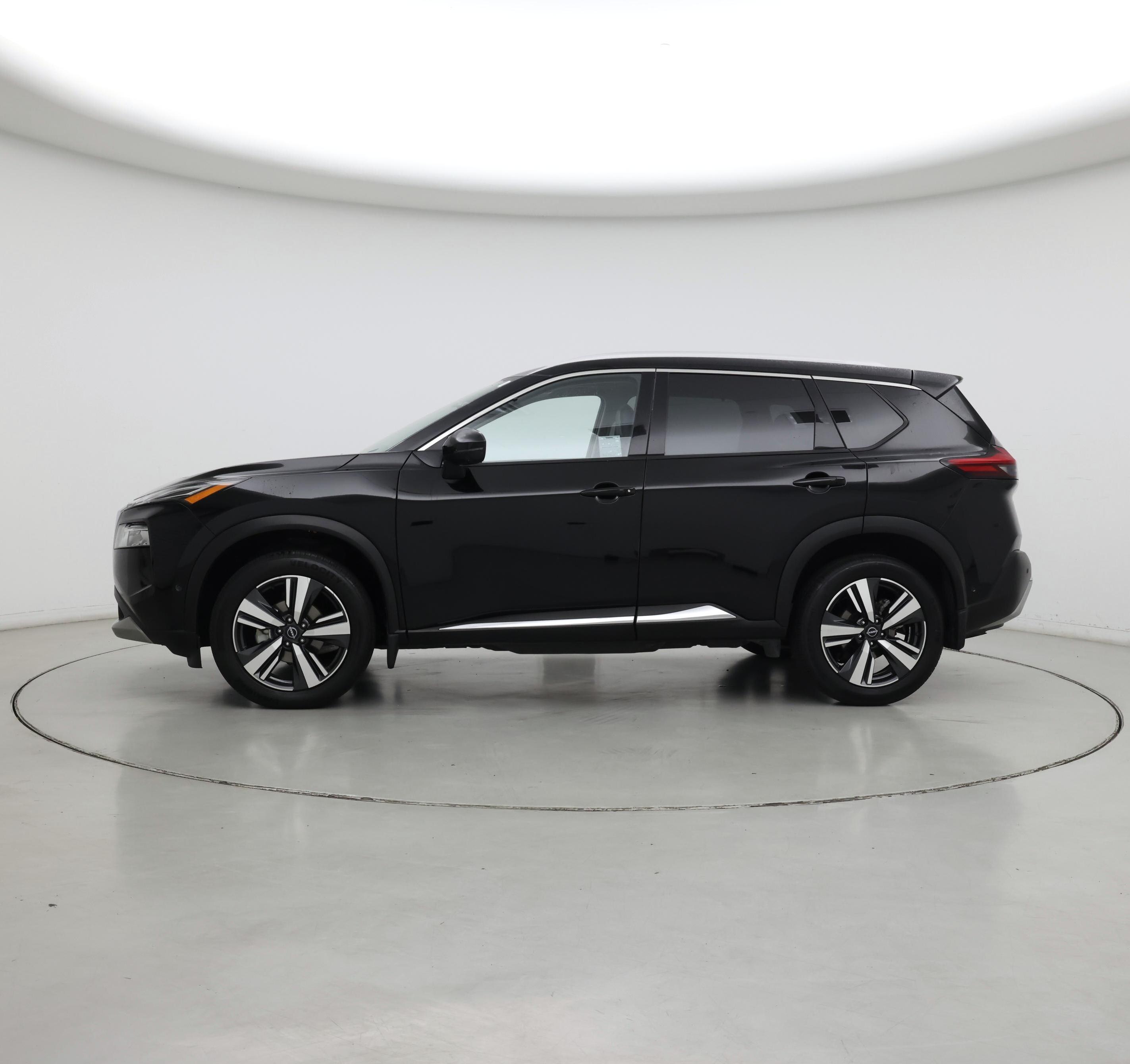 Thumbnail: 2022 Nissan Rogue - 3