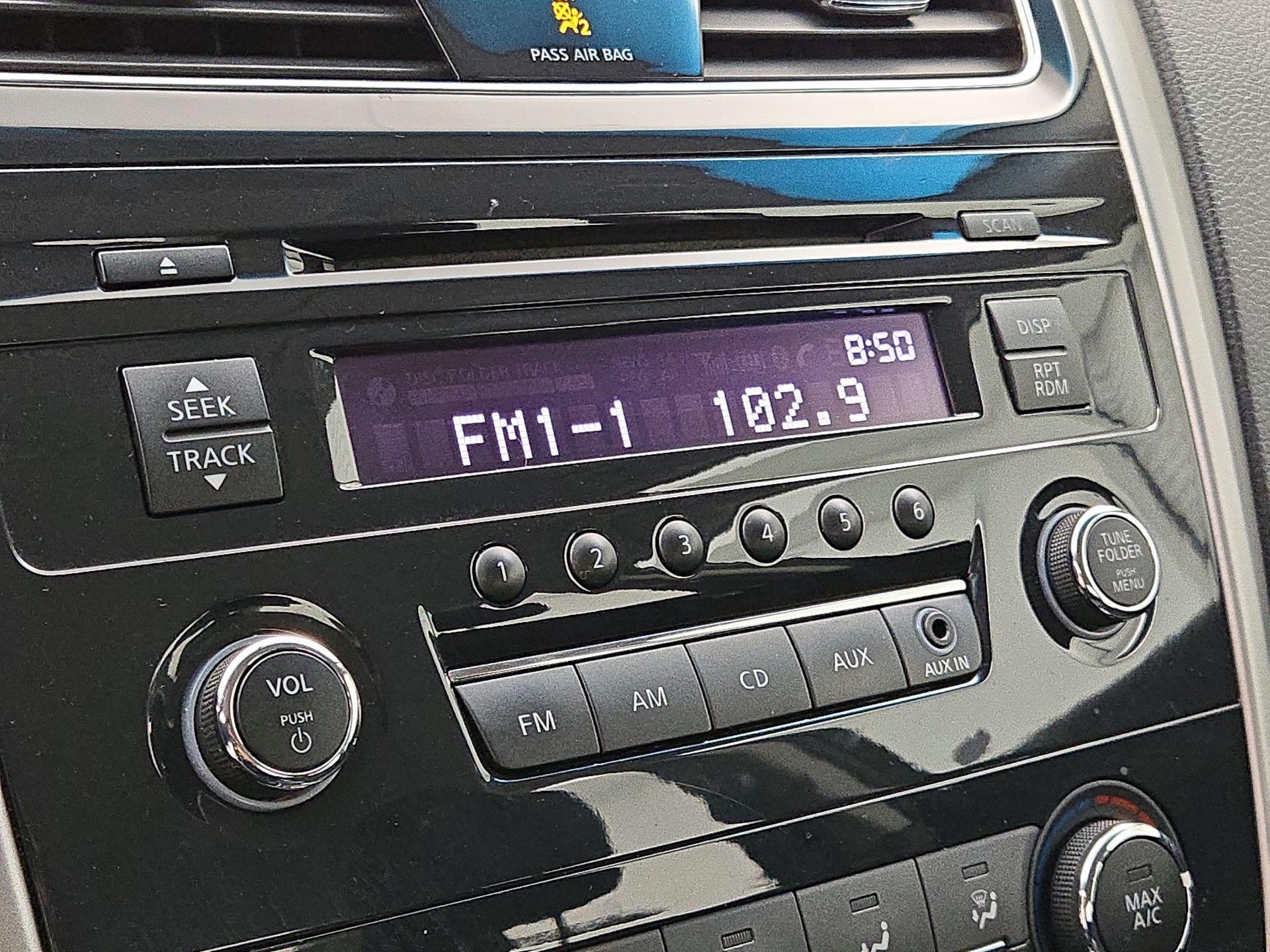 Thumbnail: 2015 Nissan Altima - 14
