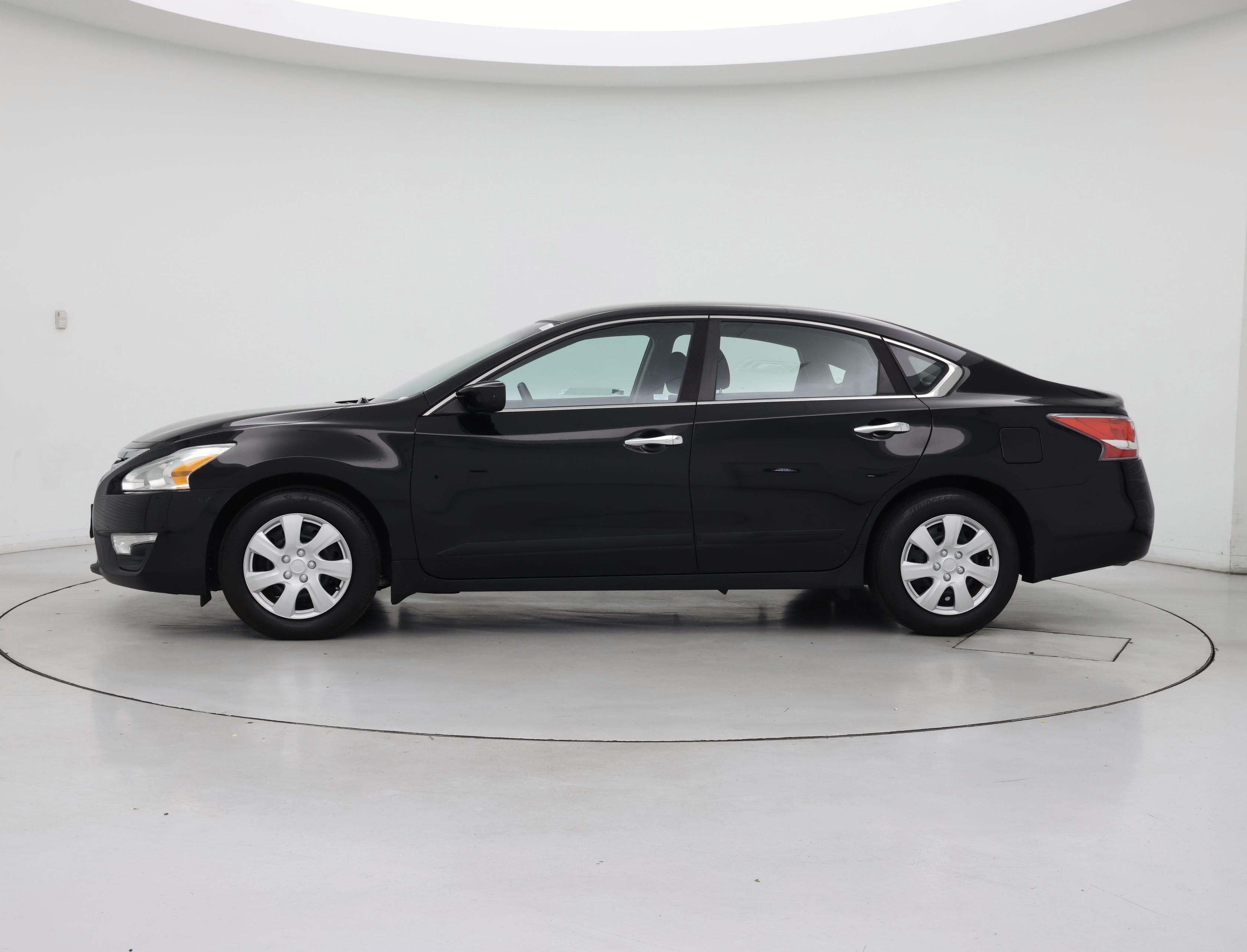 Thumbnail: 2015 Nissan Altima - 3