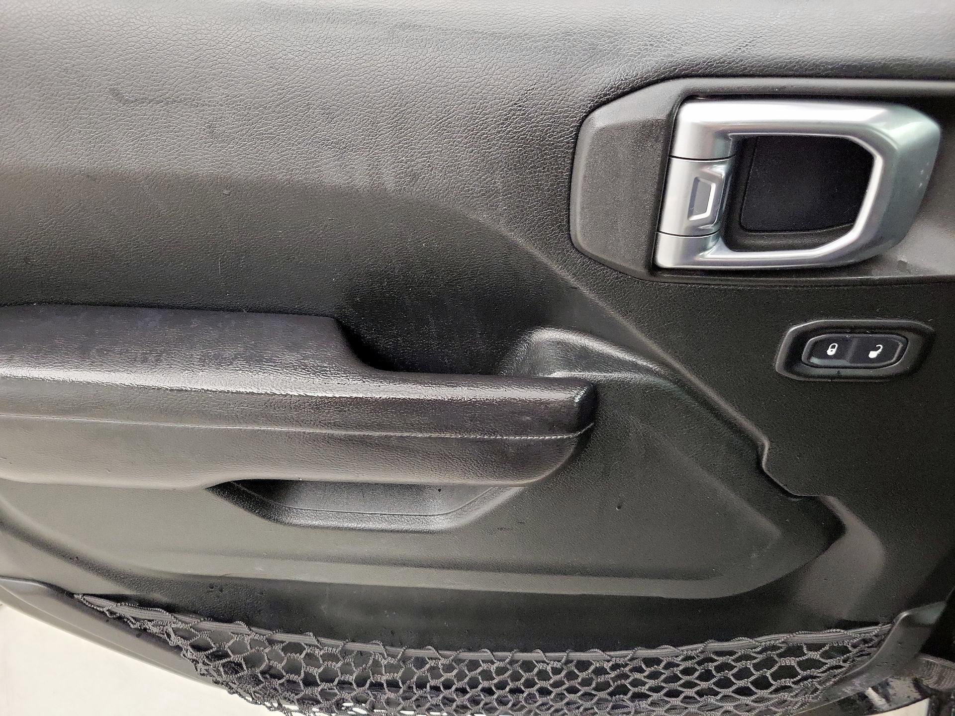 Thumbnail: 2020 Jeep Gladiator - 12