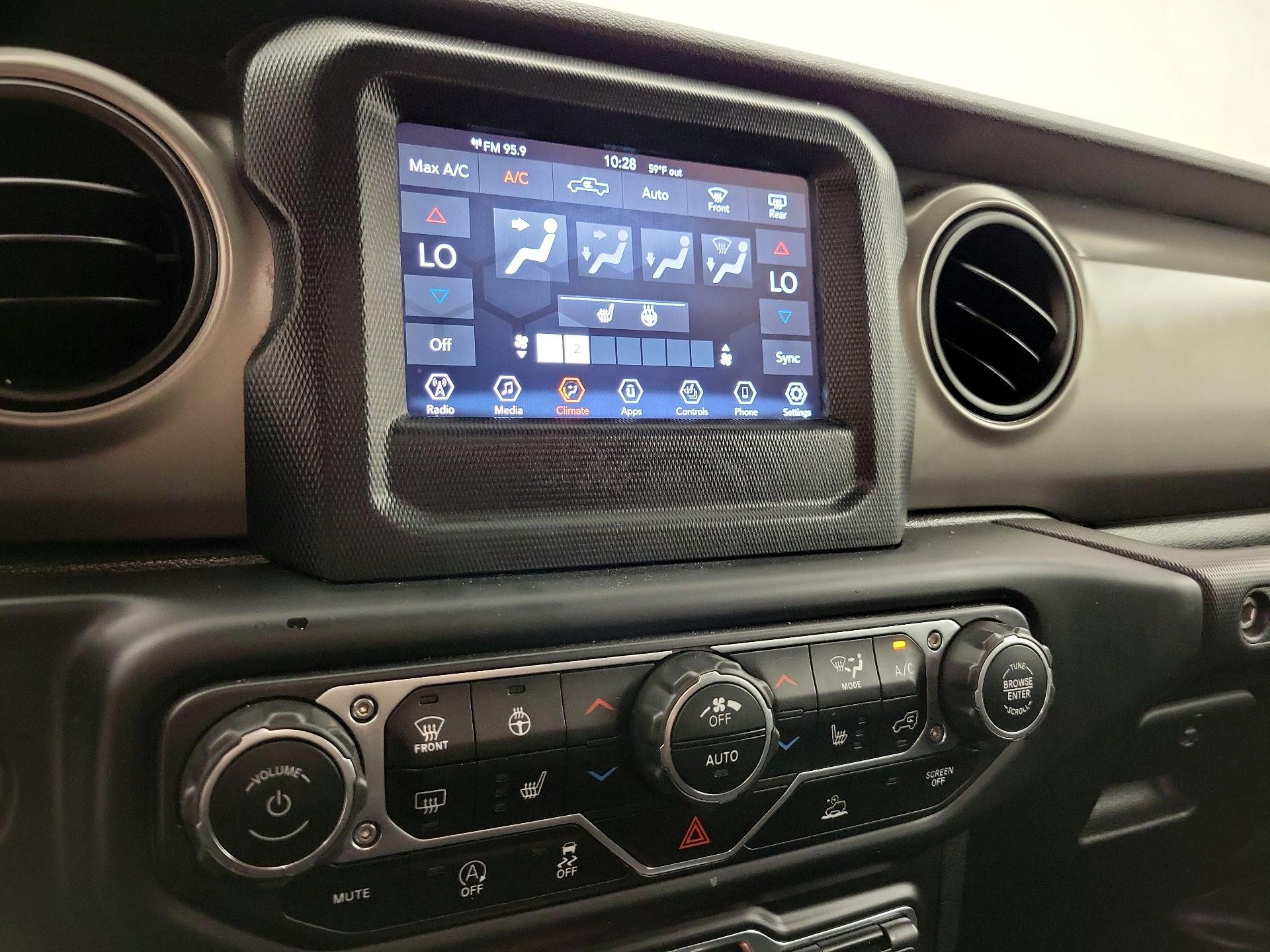 Thumbnail: 2020 Jeep Gladiator - 16