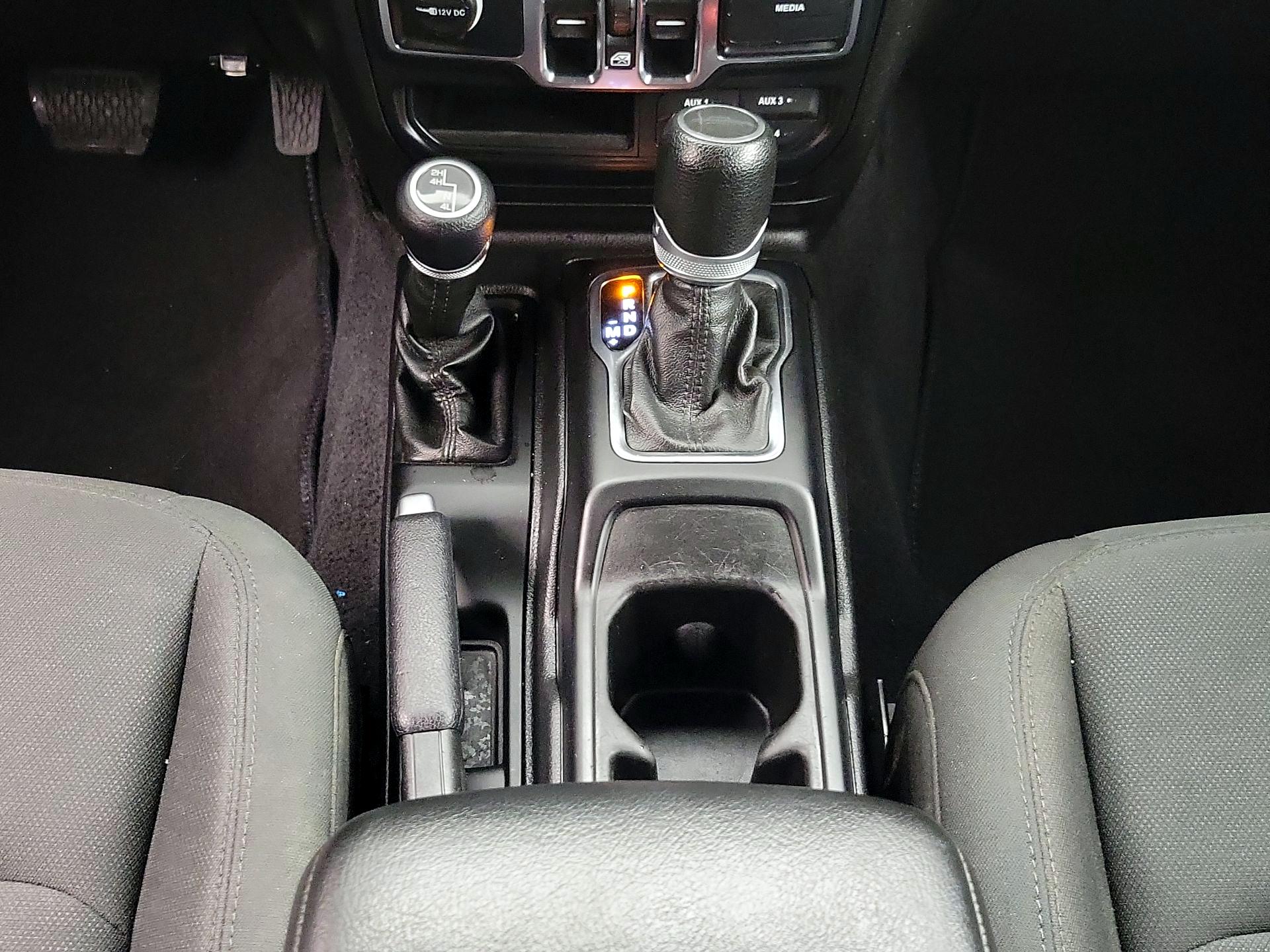 Thumbnail: 2020 Jeep Gladiator - 17