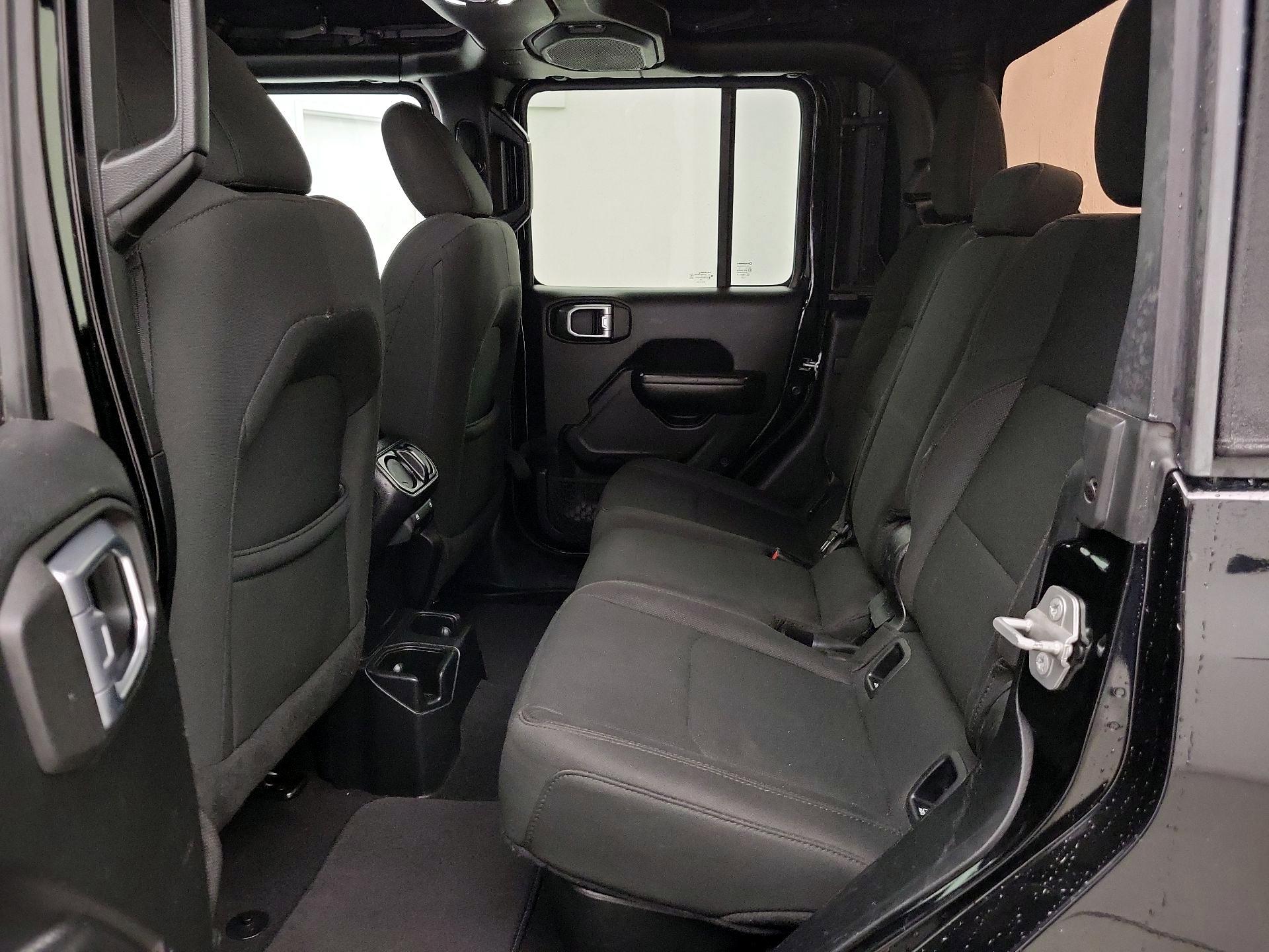 Thumbnail: 2020 Jeep Gladiator - 19