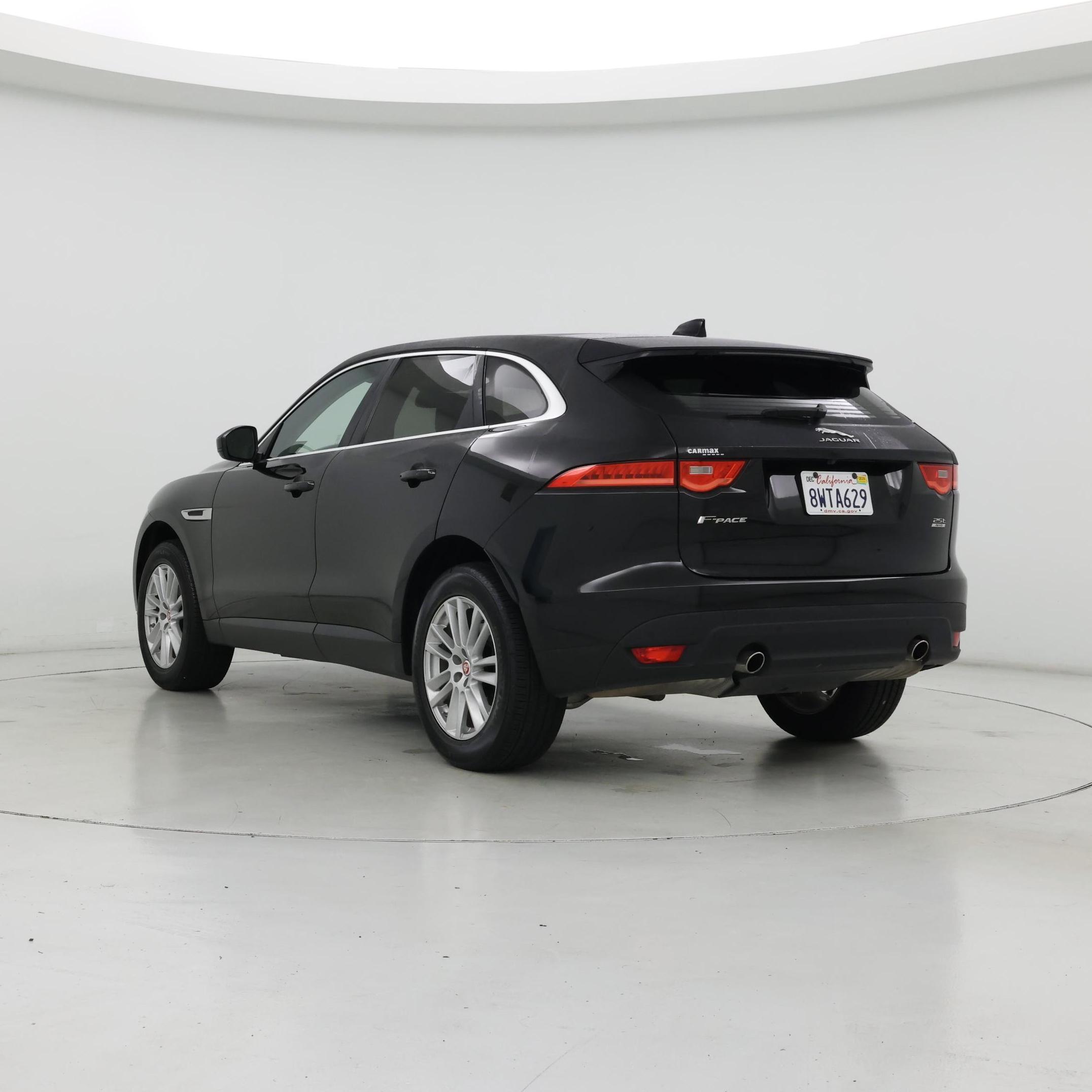 Thumbnail: 2018 Jaguar F-Pace - 2