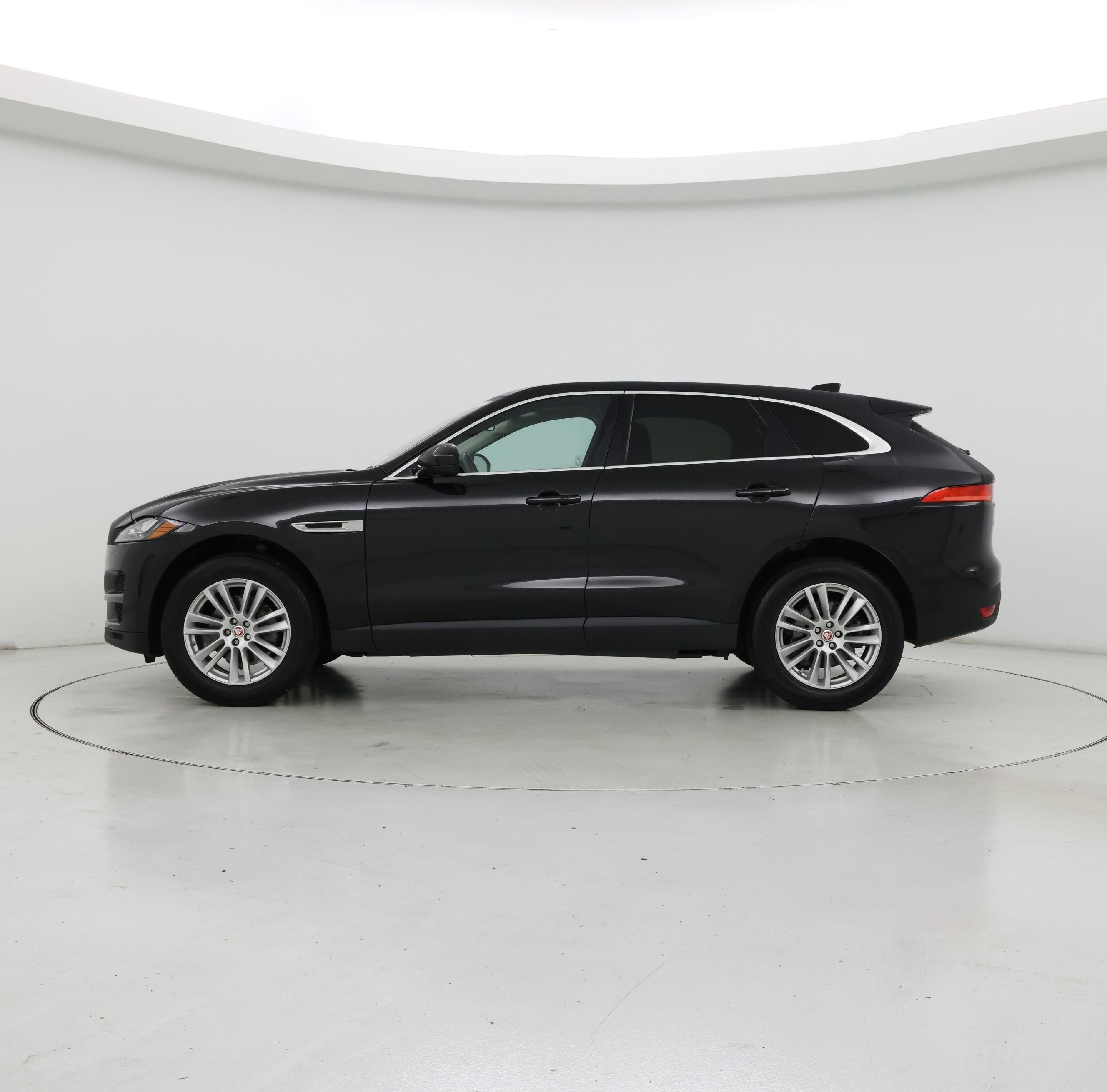 Thumbnail: 2018 Jaguar F-Pace - 3
