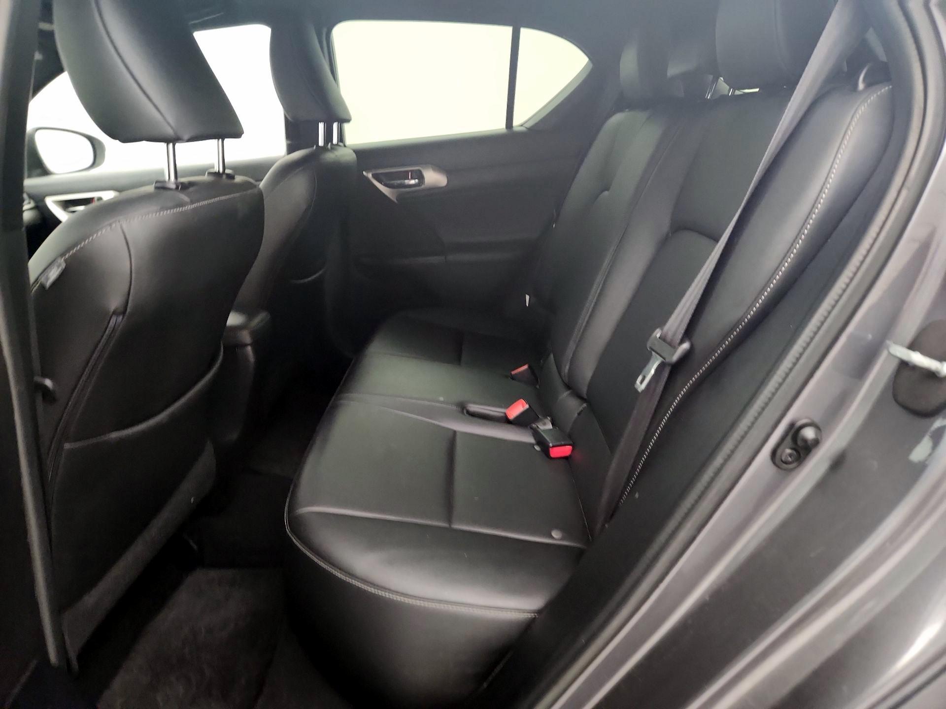 Thumbnail: 2015 Lexus CT - 20
