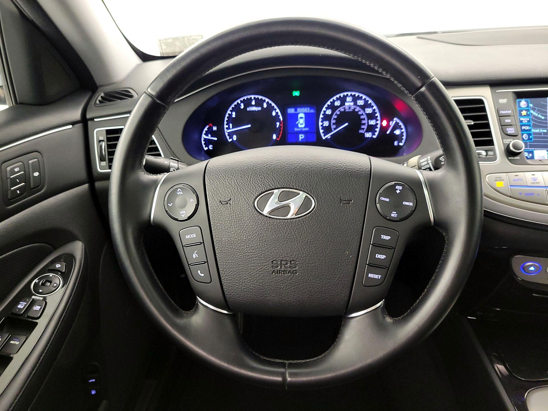 Thumbnail: 2014 Hyundai Genesis - 10