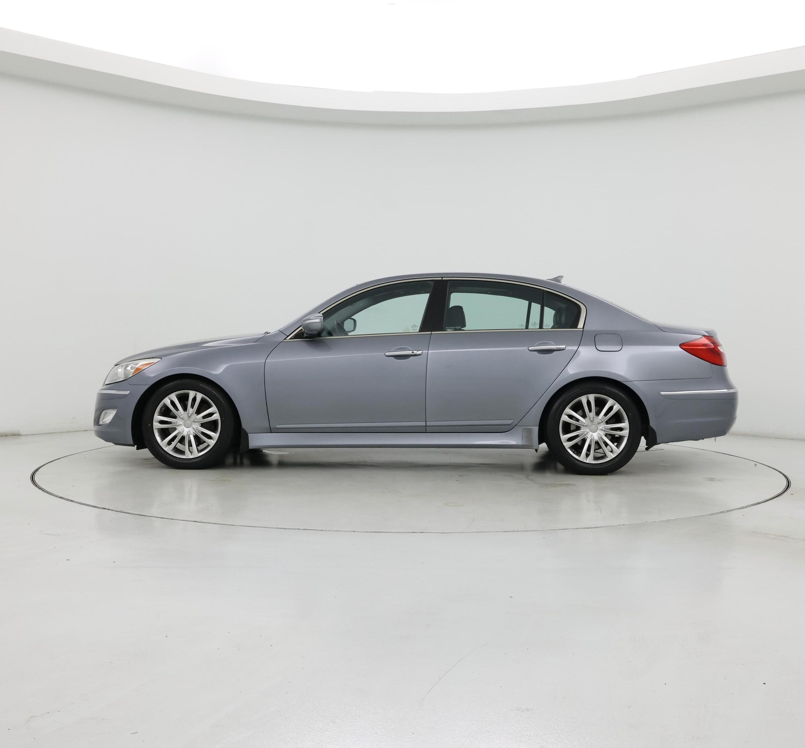 Thumbnail: 2014 Hyundai Genesis - 3