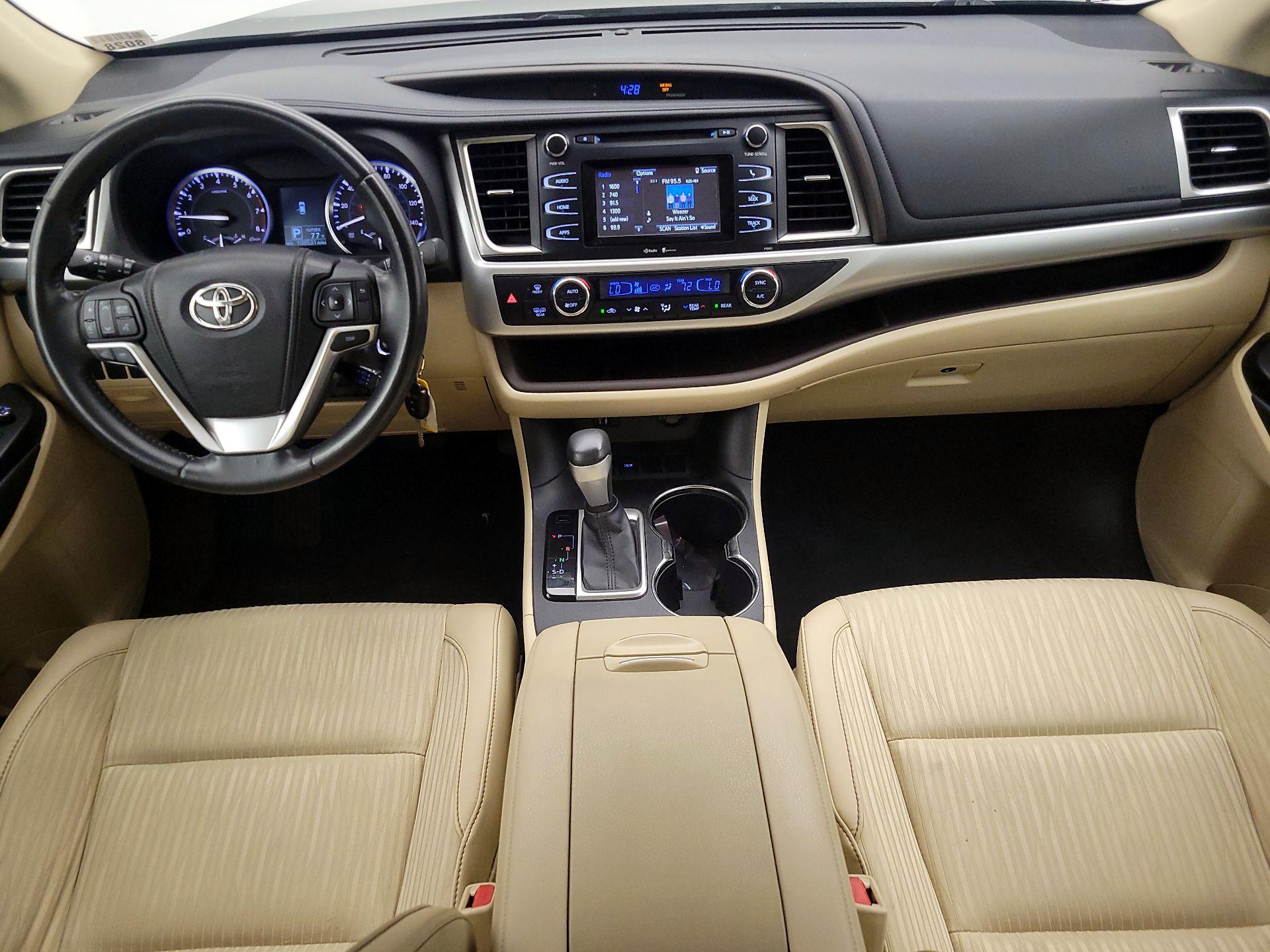 Thumbnail: 2014 Toyota Highlander - 9