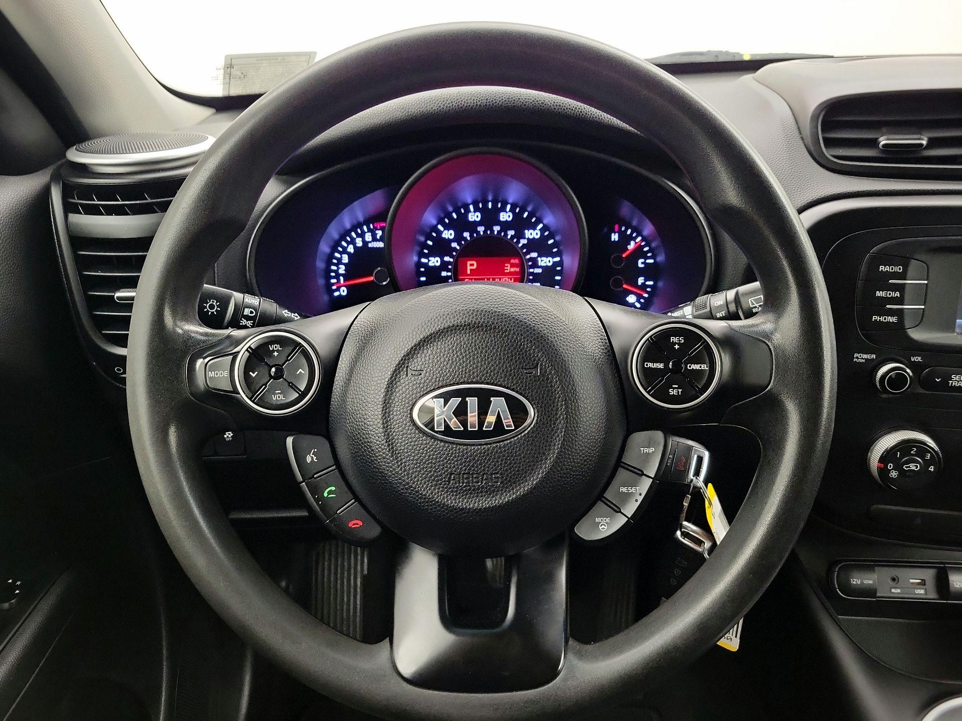 Thumbnail: 2016 Kia Soul - 10