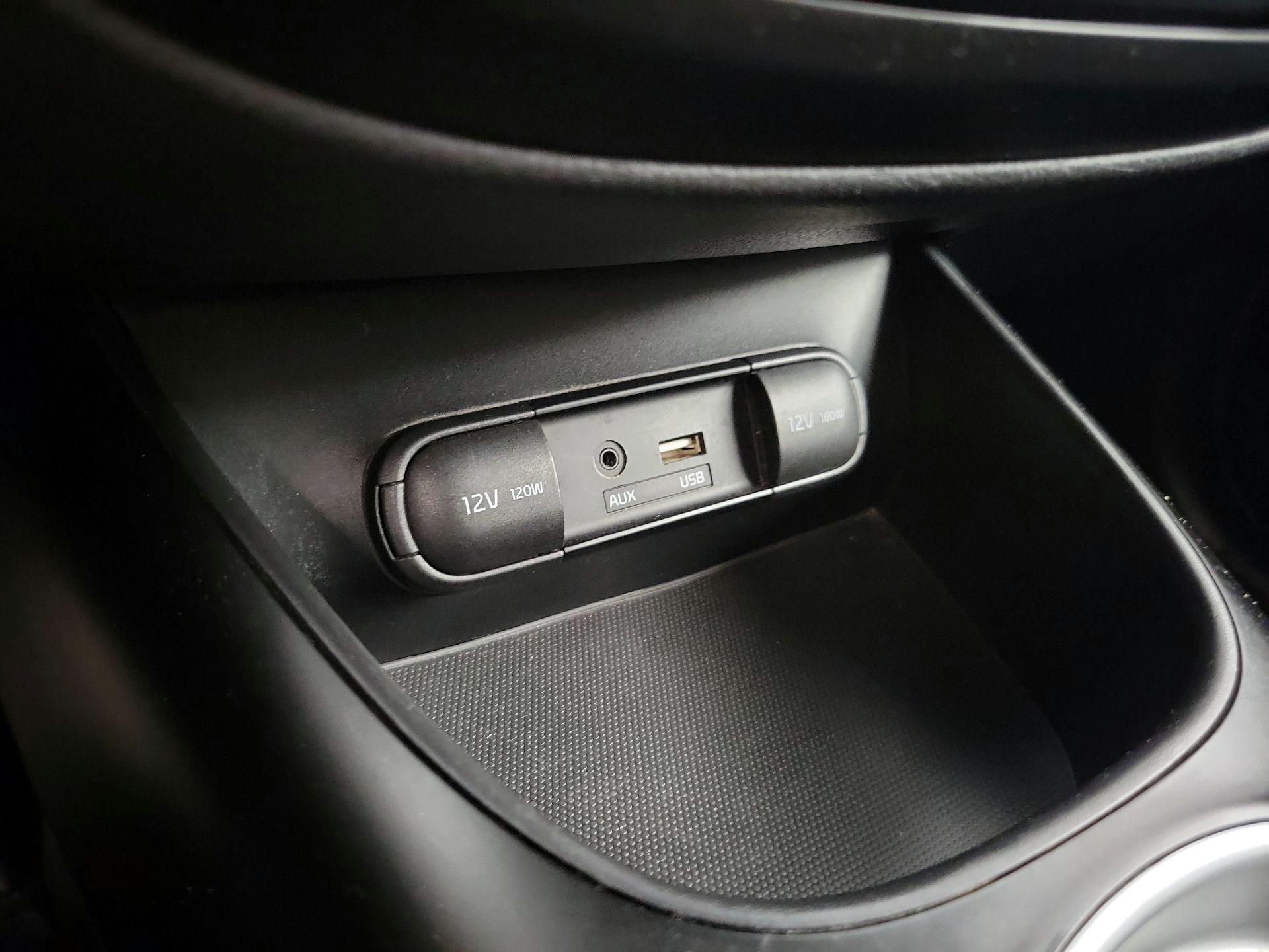Thumbnail: 2016 Kia Soul - 18