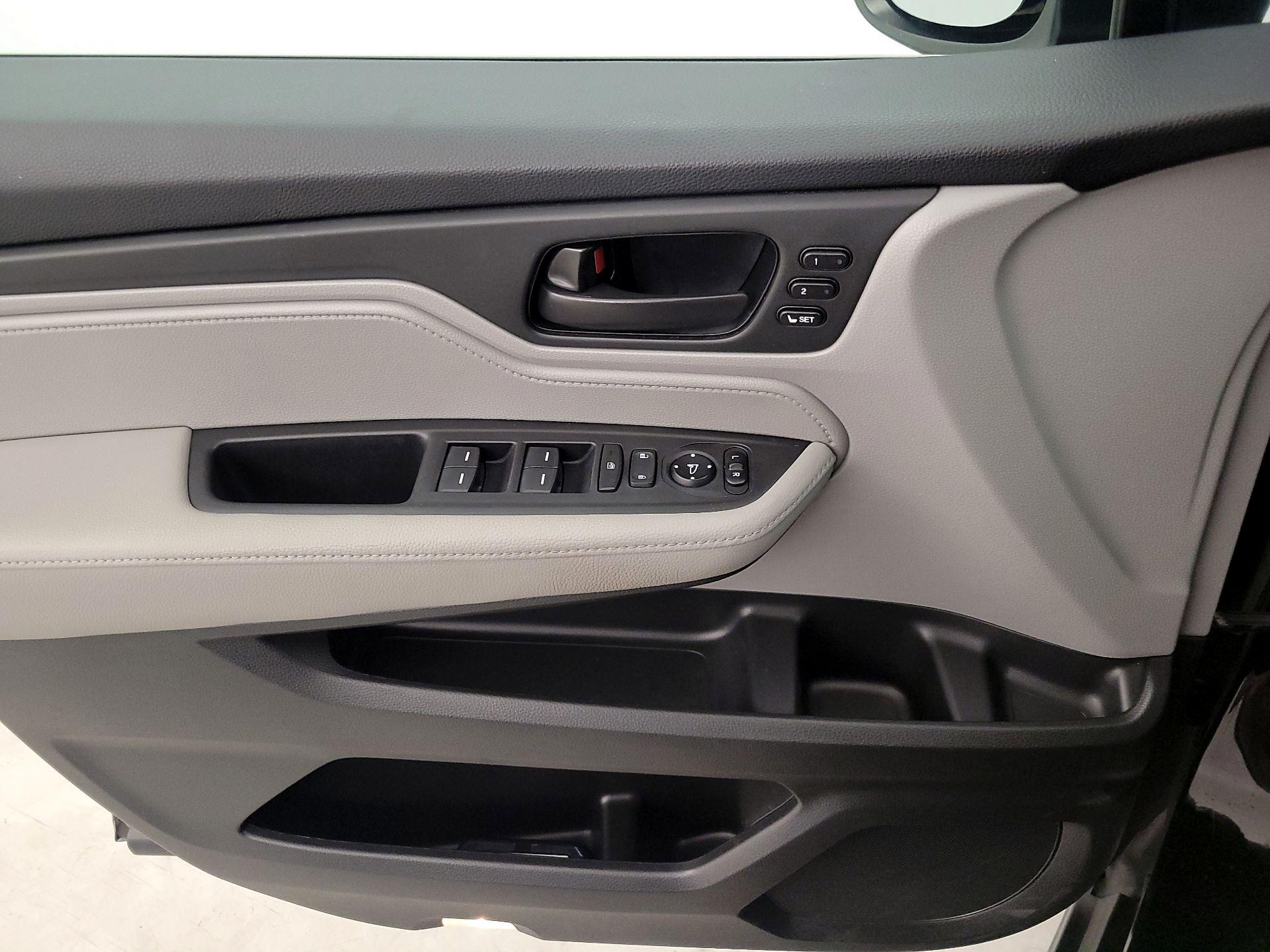 Thumbnail: 2020 Honda Odyssey - 12