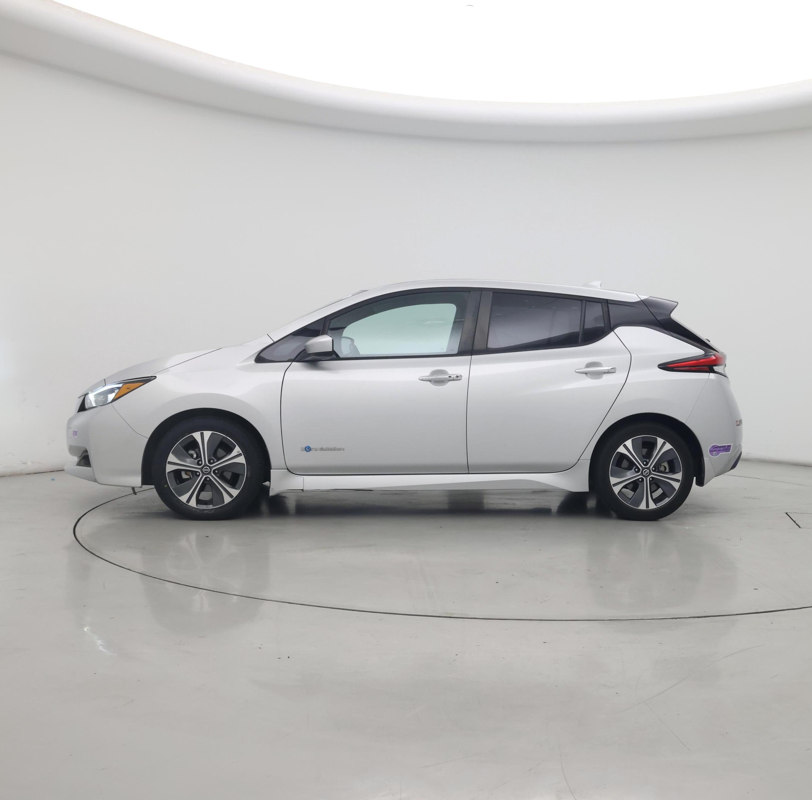 Thumbnail: 2019 Nissan Leaf - 3