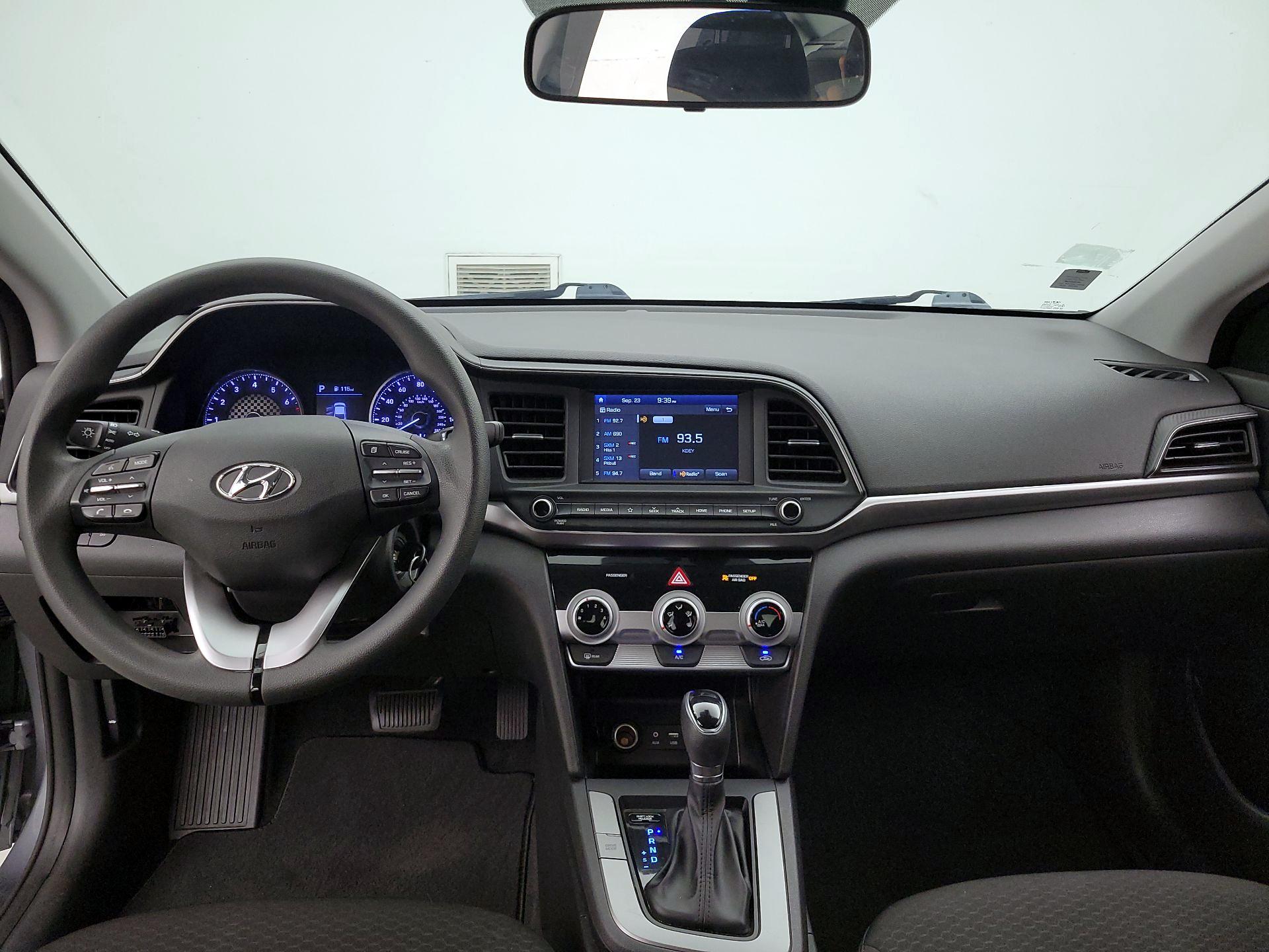 Thumbnail: 2019 Hyundai Elantra - 9