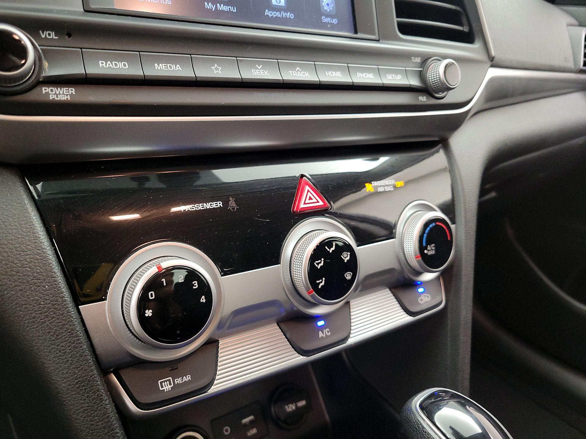 Thumbnail: 2019 Hyundai Elantra - 16