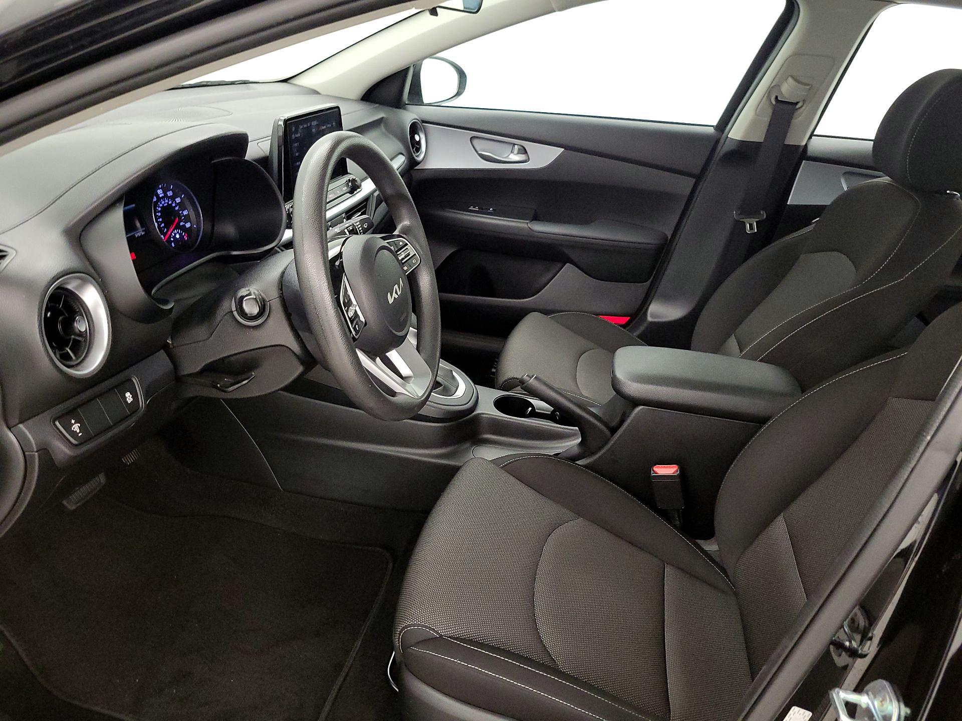 Thumbnail: 2023 Kia Forte - 11