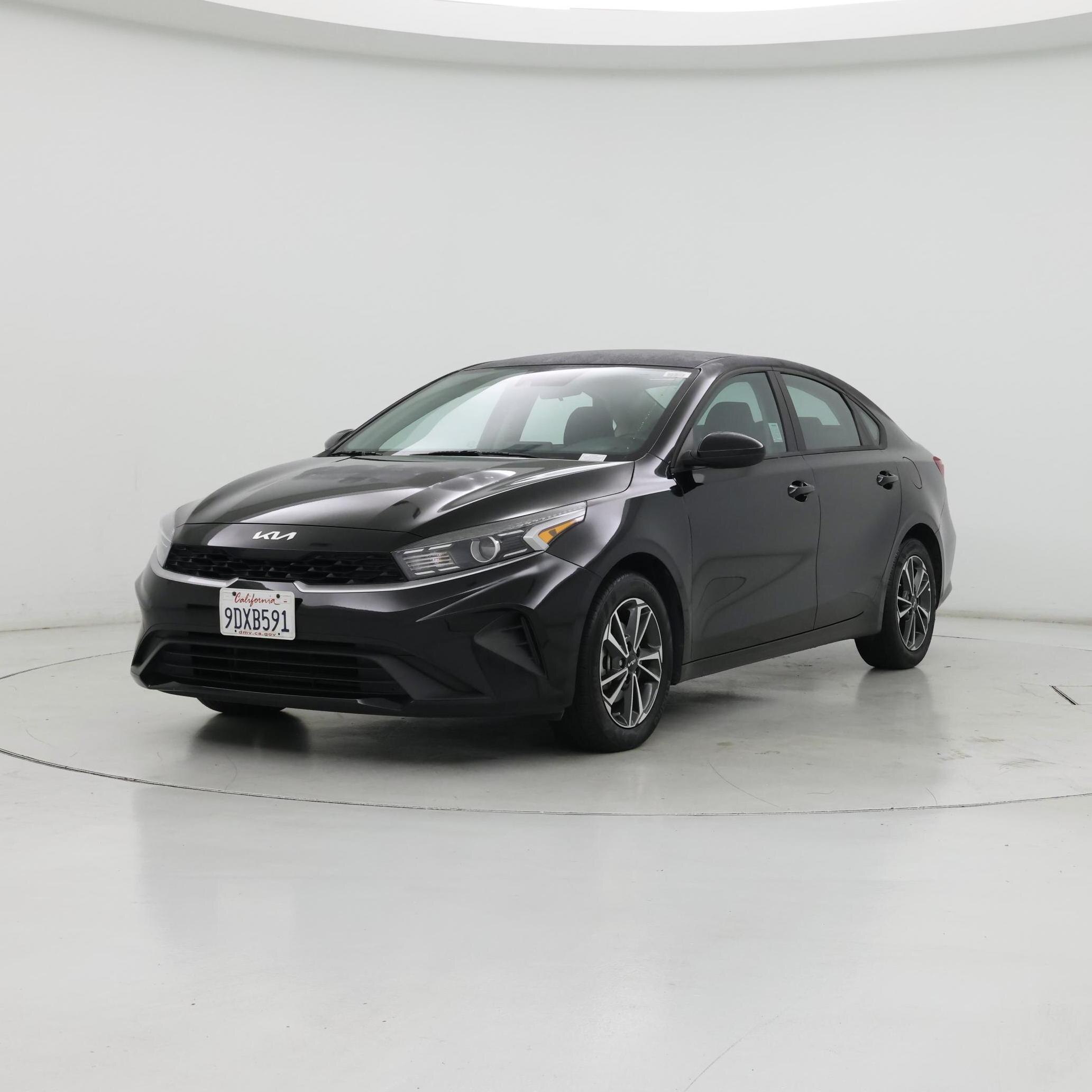 Thumbnail: 2023 Kia Forte - 4