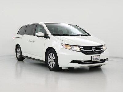 White 2016 Honda Odyssey SE