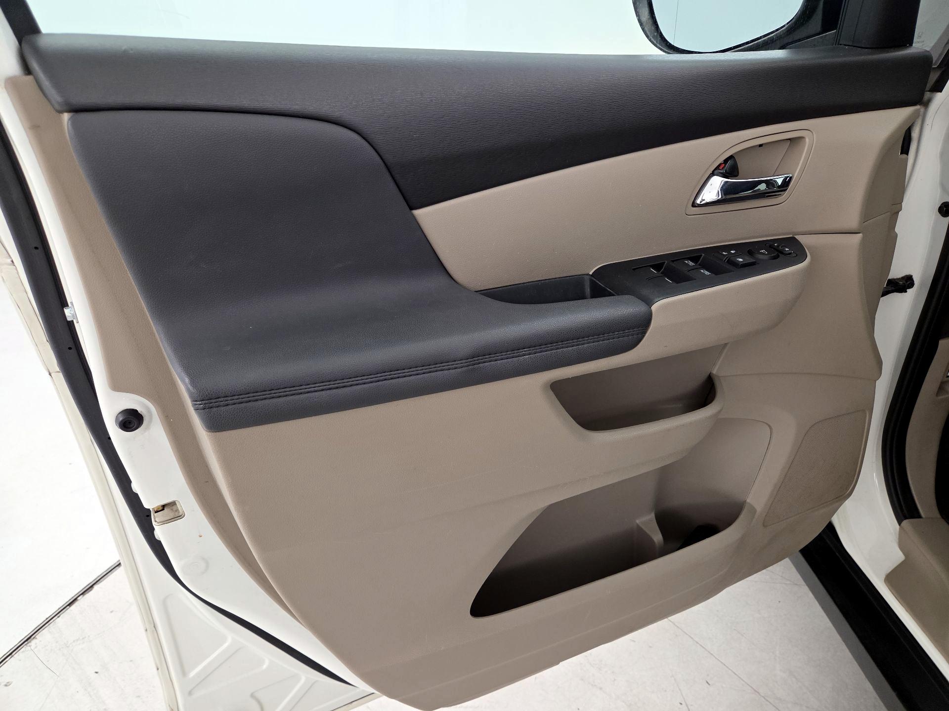 Thumbnail: 2016 Honda Odyssey - 12