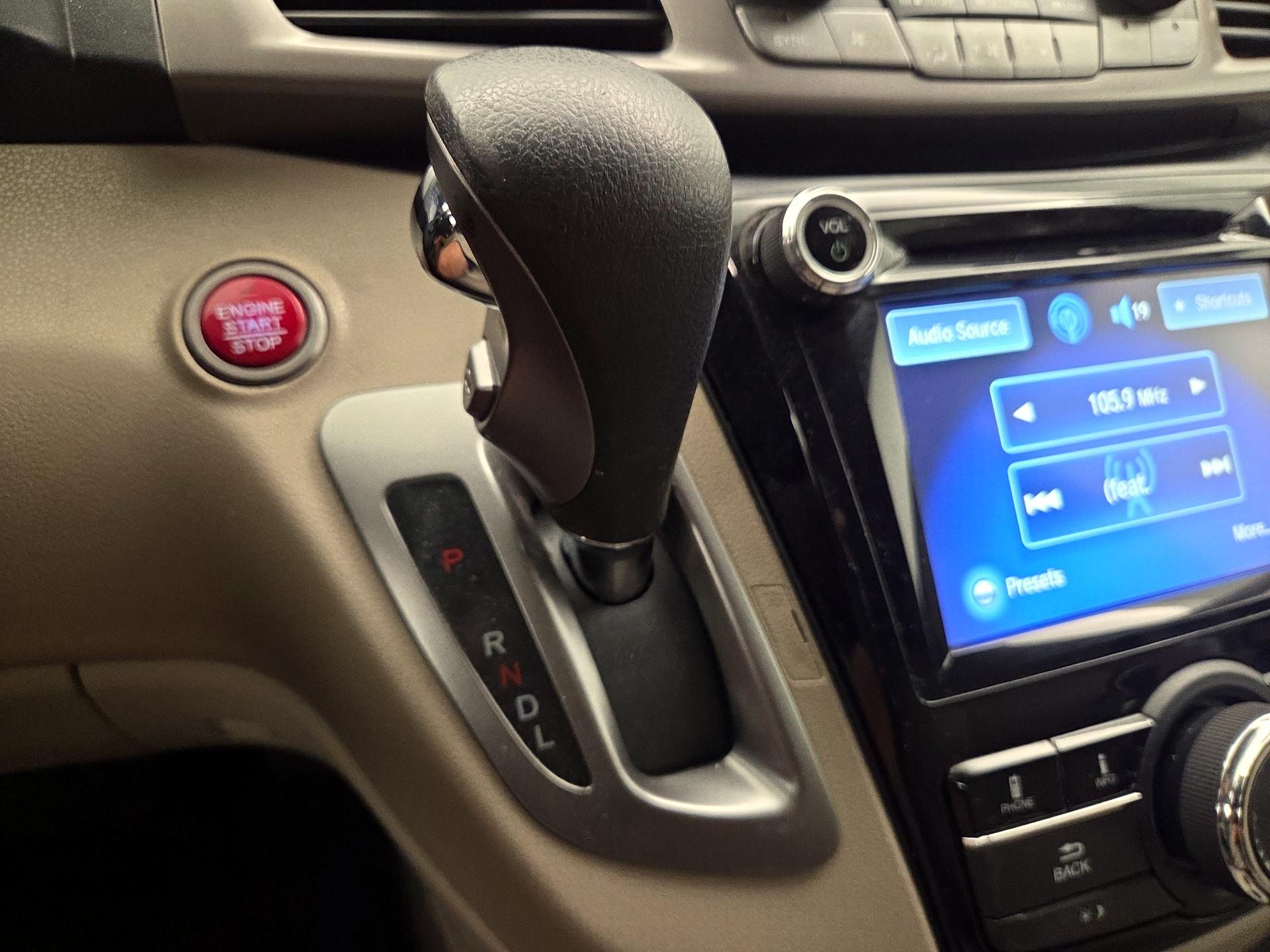 Thumbnail: 2016 Honda Odyssey - 17