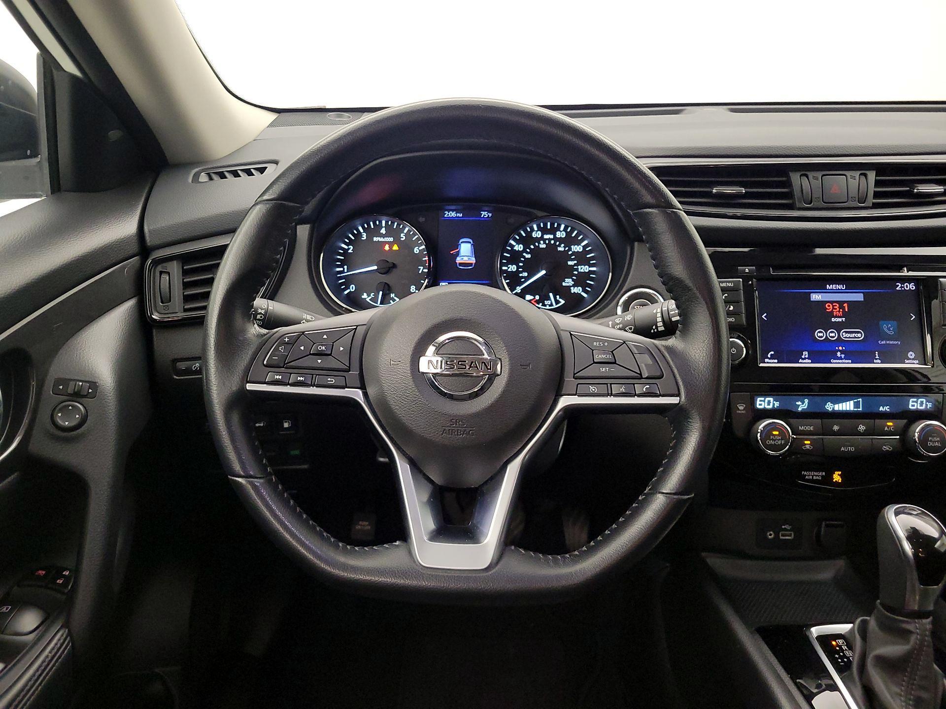 Thumbnail: 2020 Nissan Rogue - 10