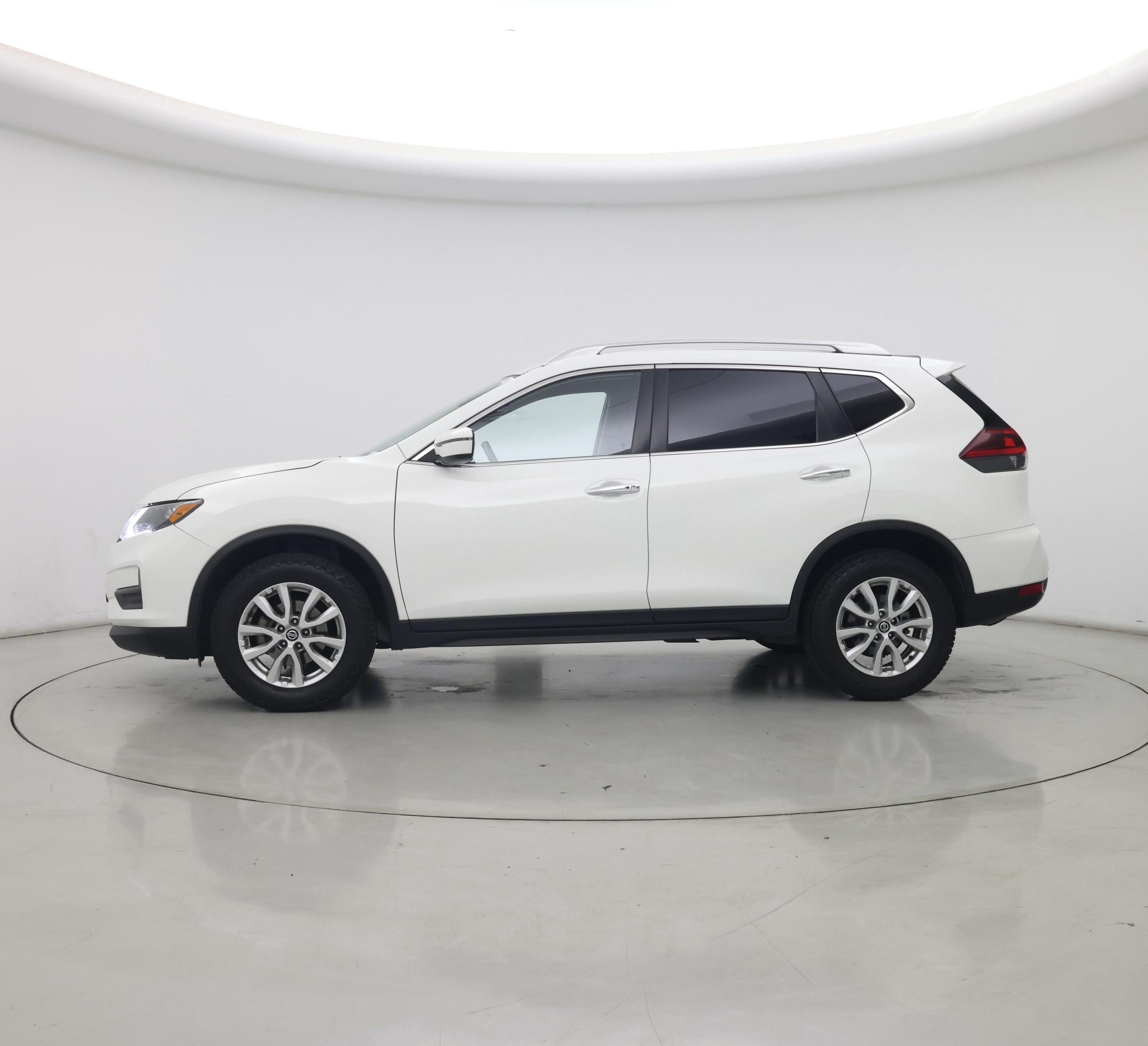 Thumbnail: 2020 Nissan Rogue - 3