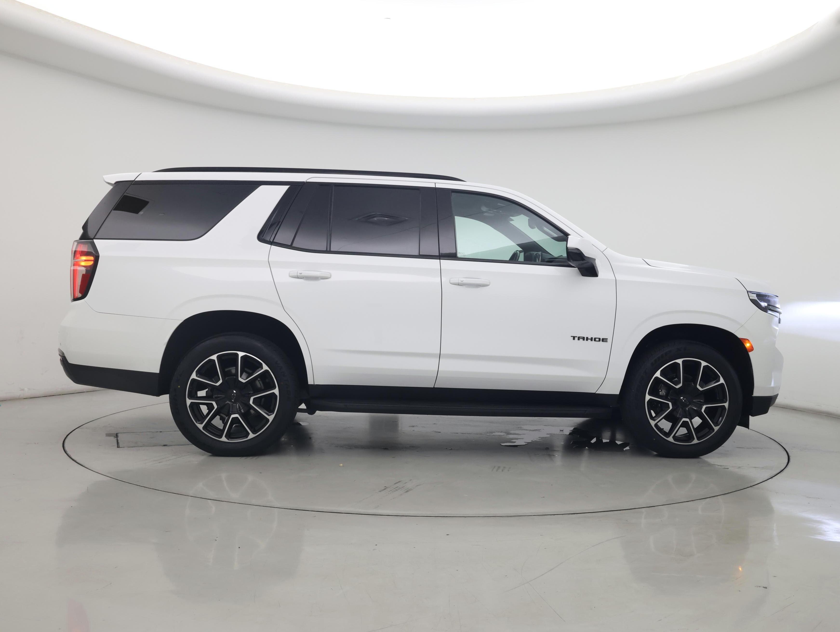 Thumbnail: 2022 Chevrolet Tahoe - 7