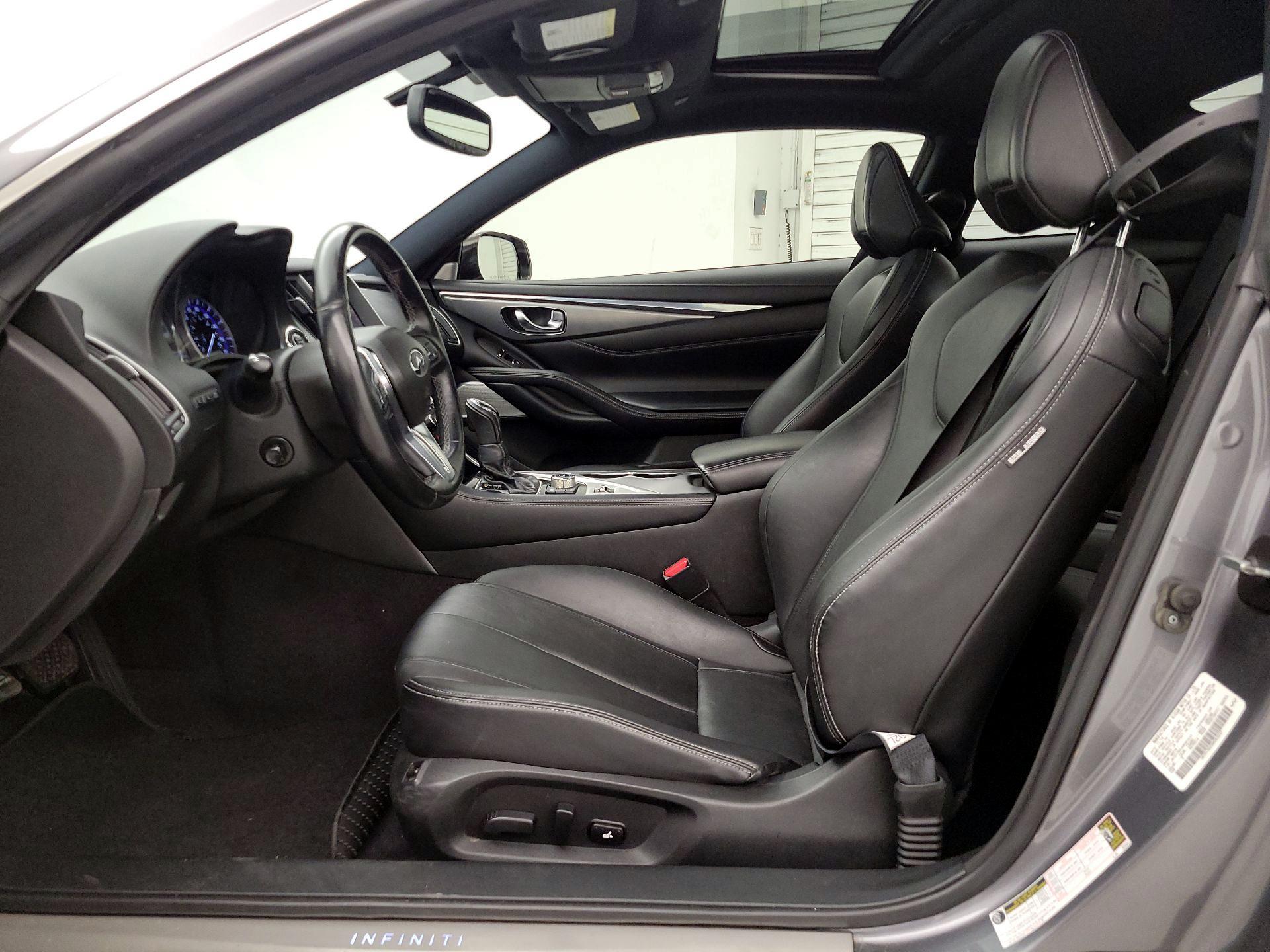 Thumbnail: 2017 INFINITI Q60 - 11