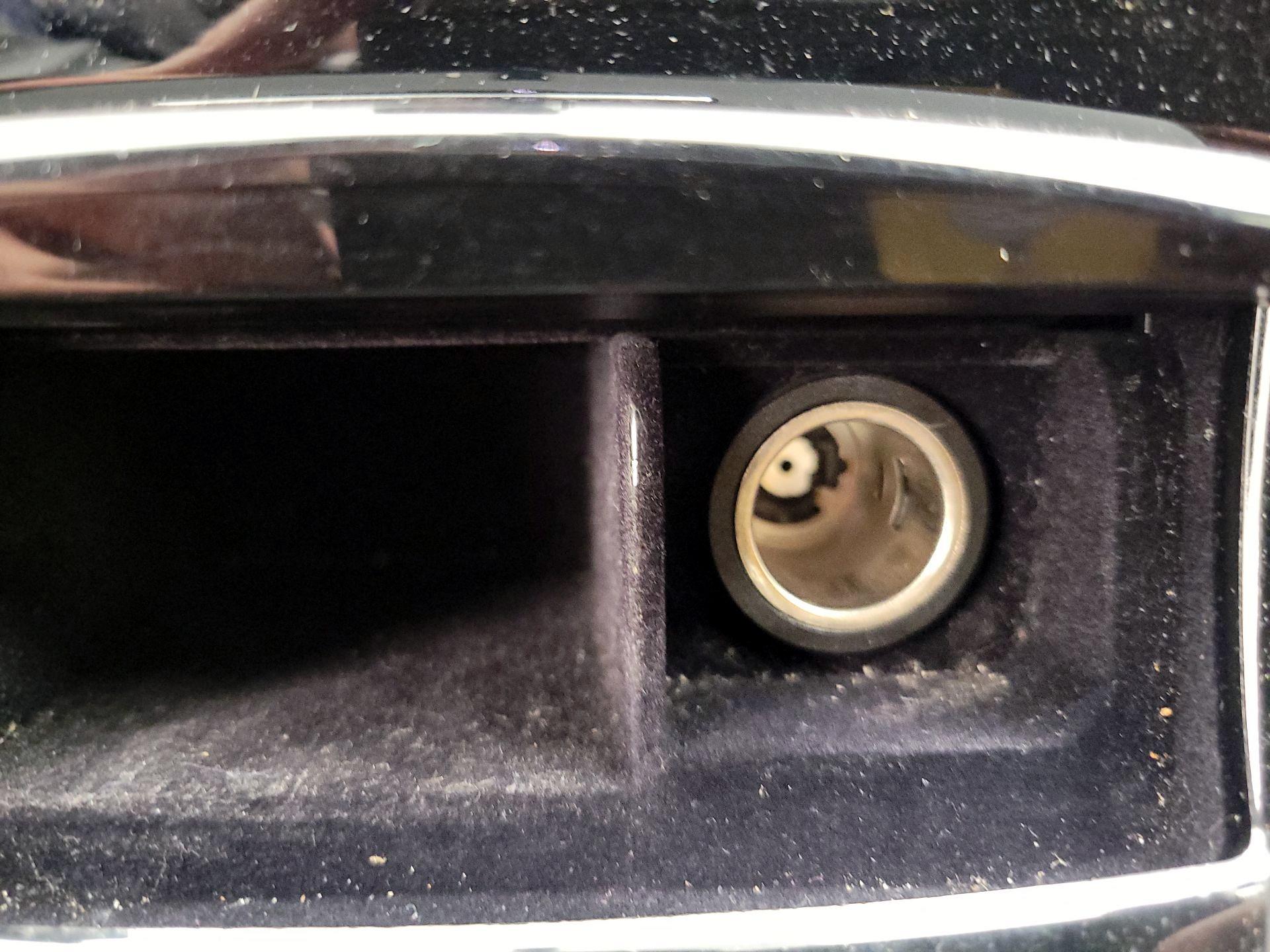 Thumbnail: 2017 INFINITI Q60 - 18