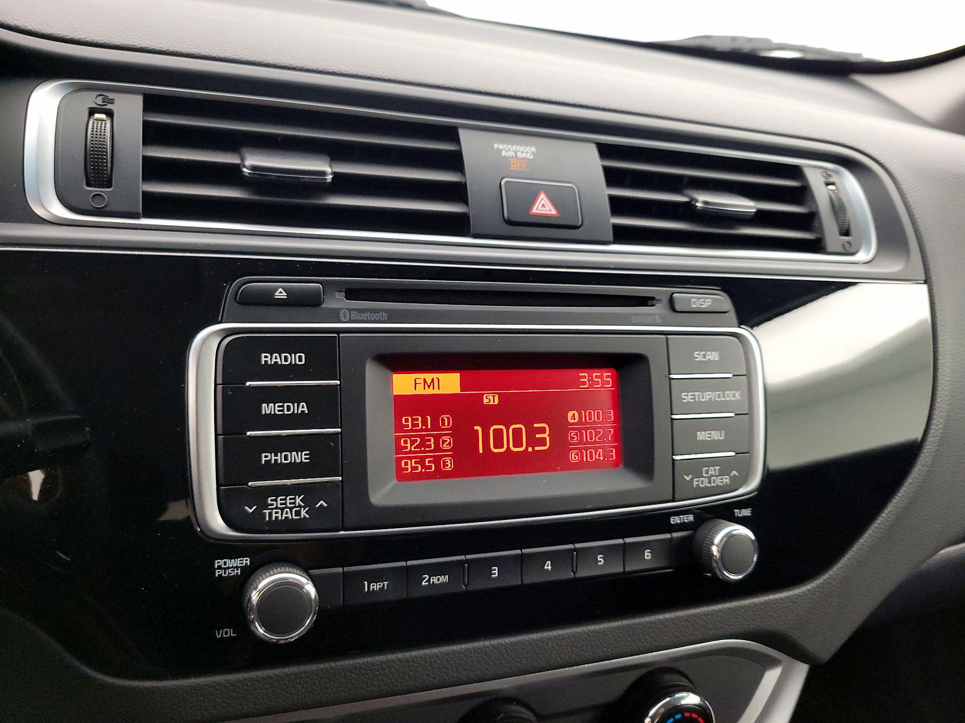 Thumbnail: 2017 Kia Rio - 14