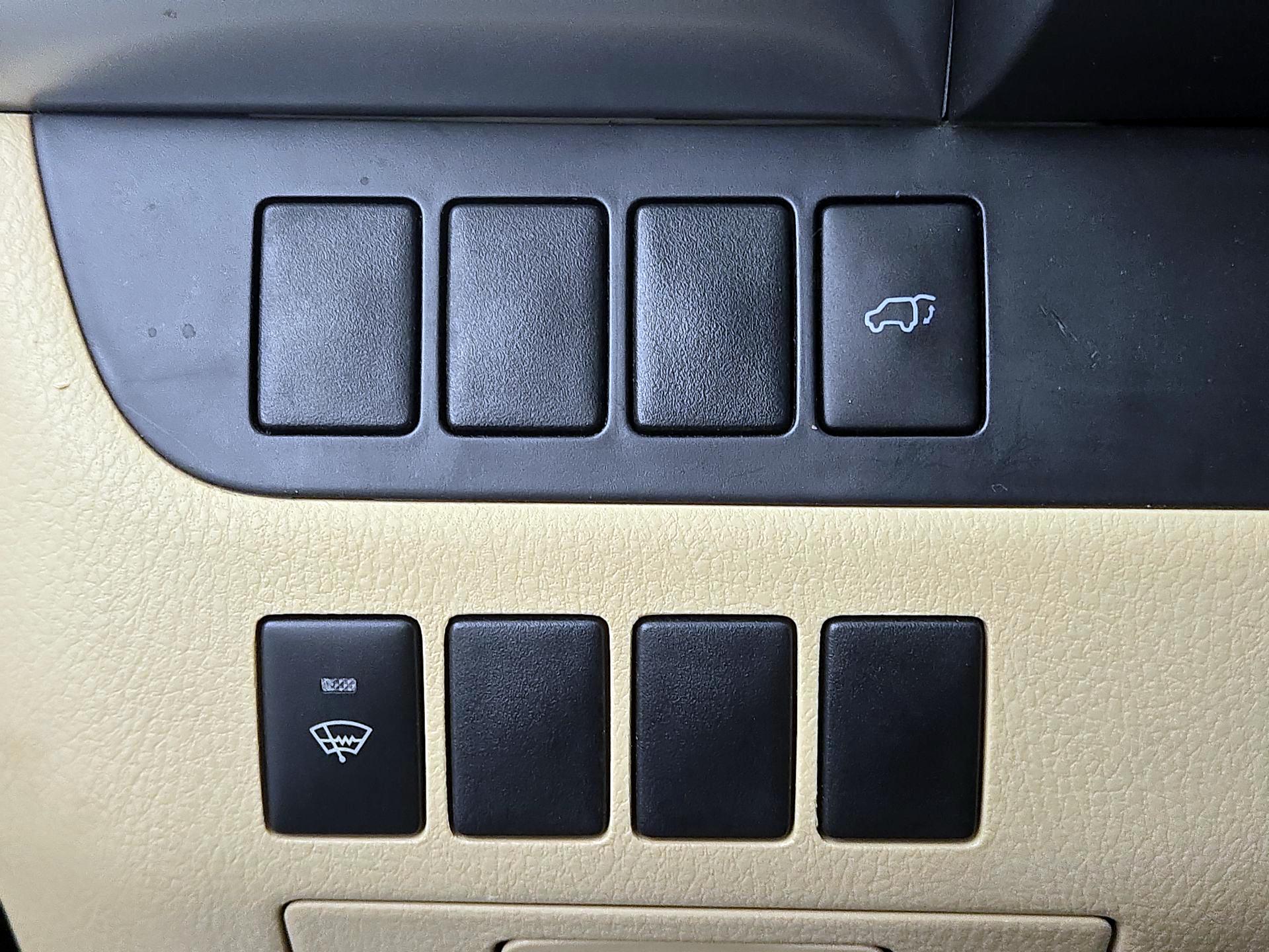 Thumbnail: 2015 Toyota Highlander - 13