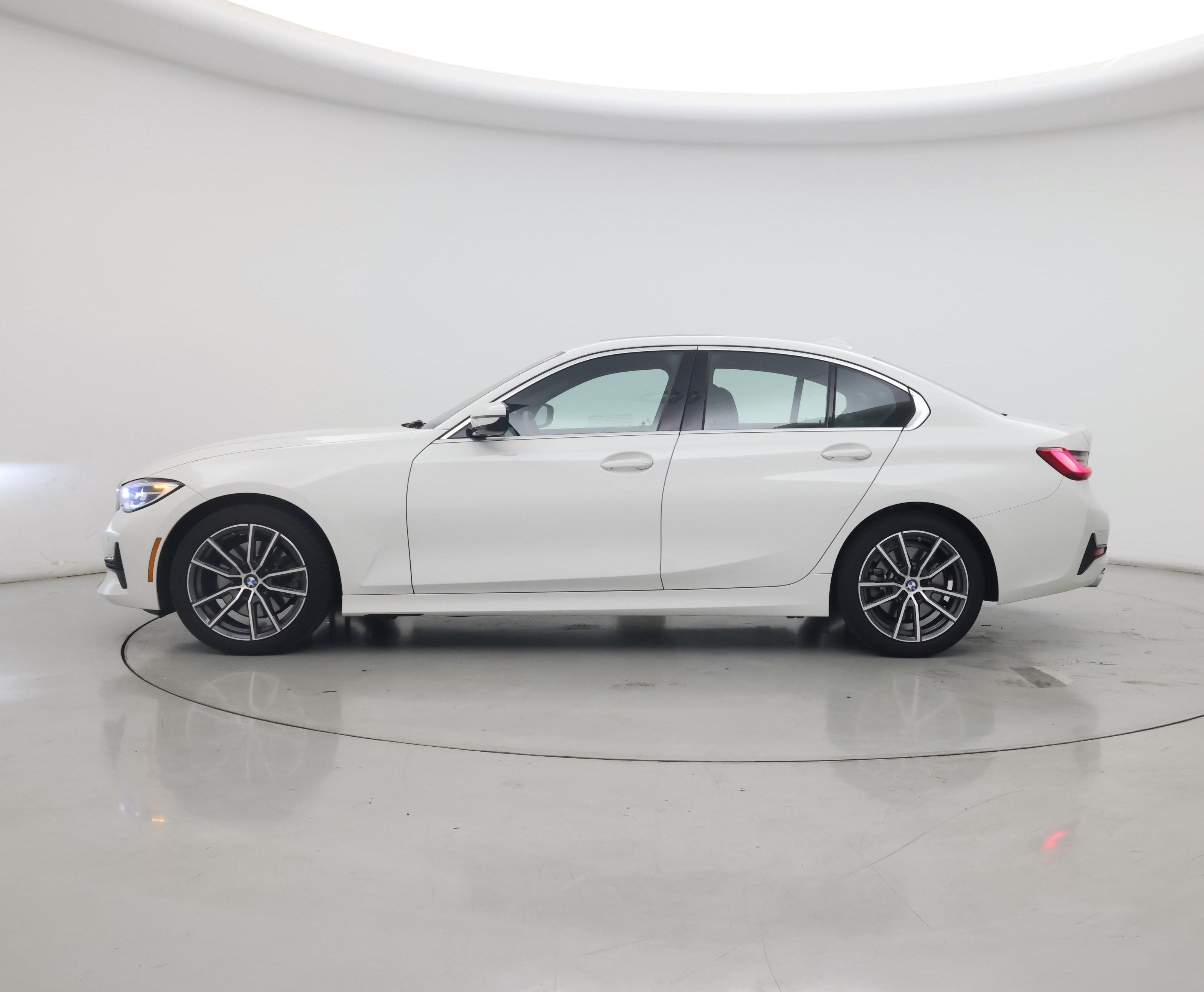 Thumbnail: 2021 BMW 3 Series - 3