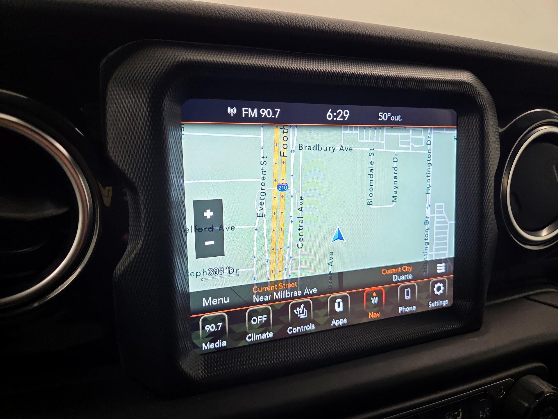 Thumbnail: 2020 Jeep Wrangler - 14