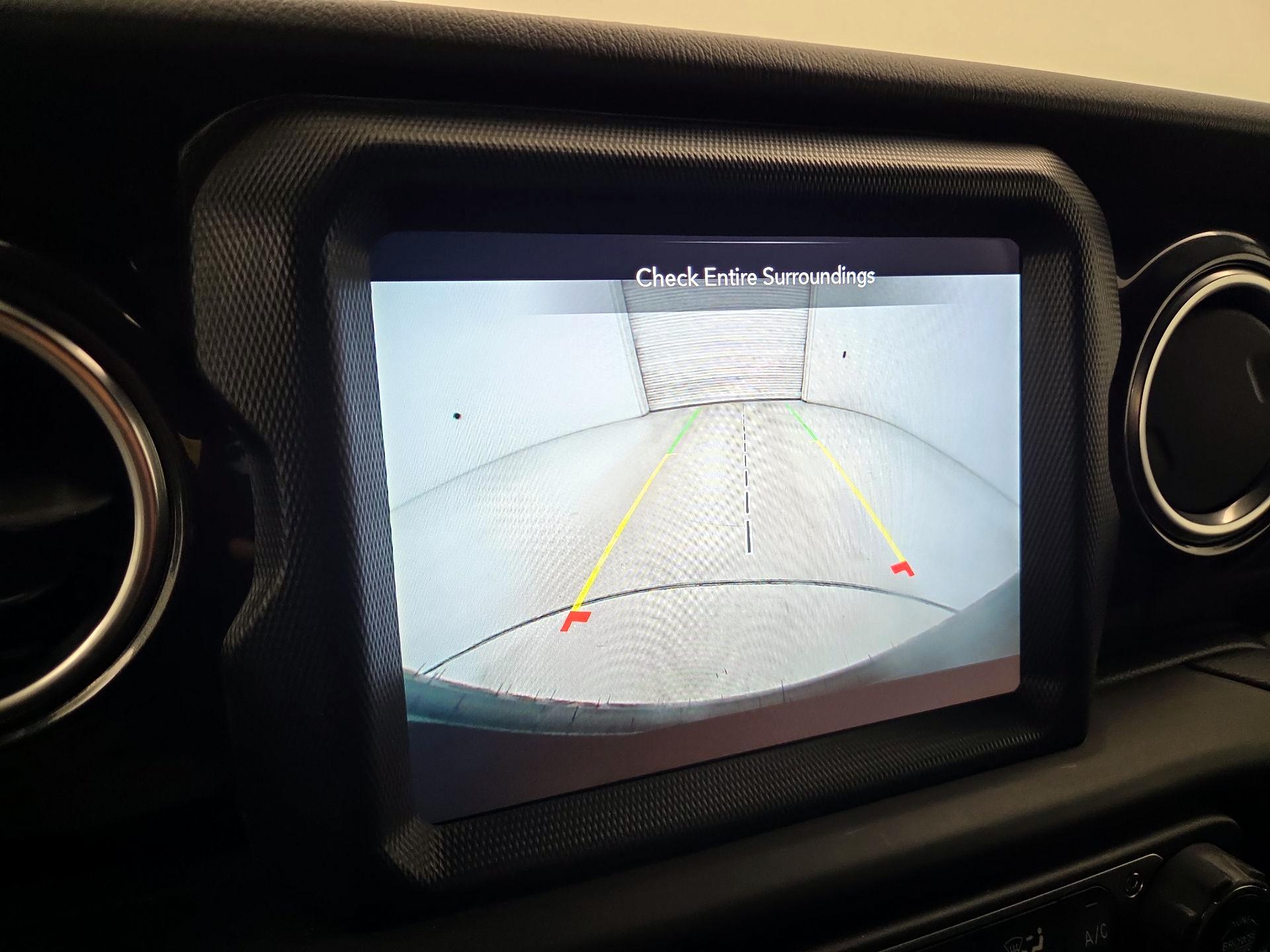 Thumbnail: 2020 Jeep Wrangler - 15