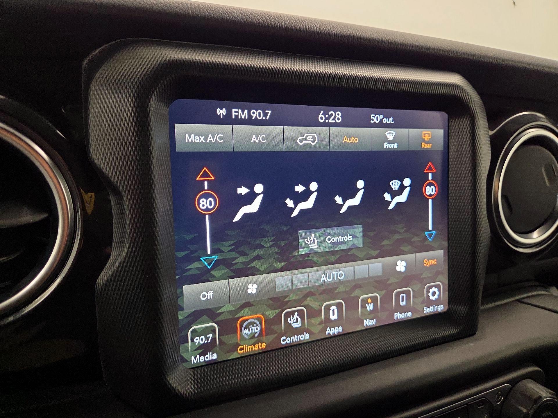 Thumbnail: 2020 Jeep Wrangler - 17