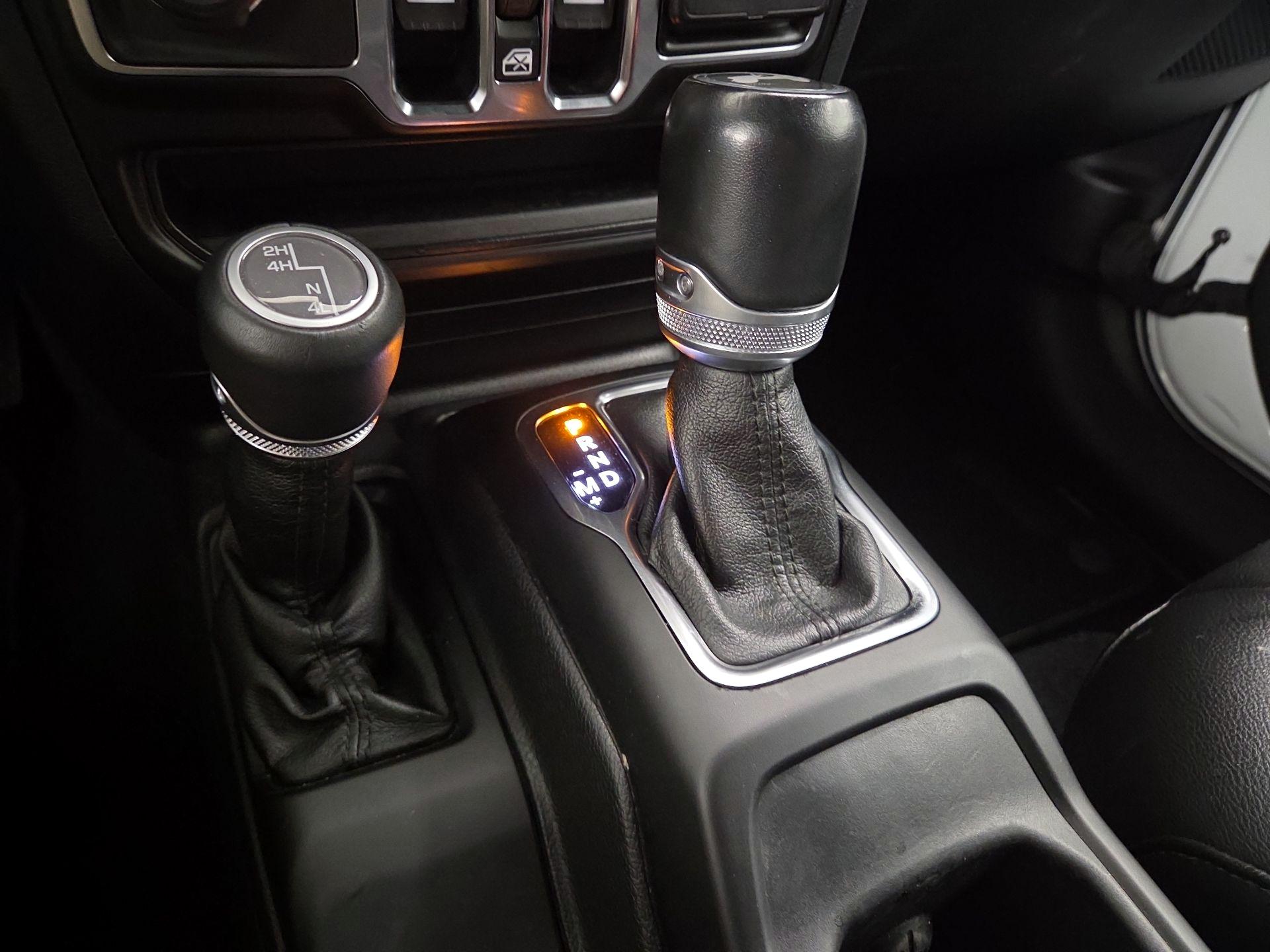 Thumbnail: 2020 Jeep Wrangler - 18