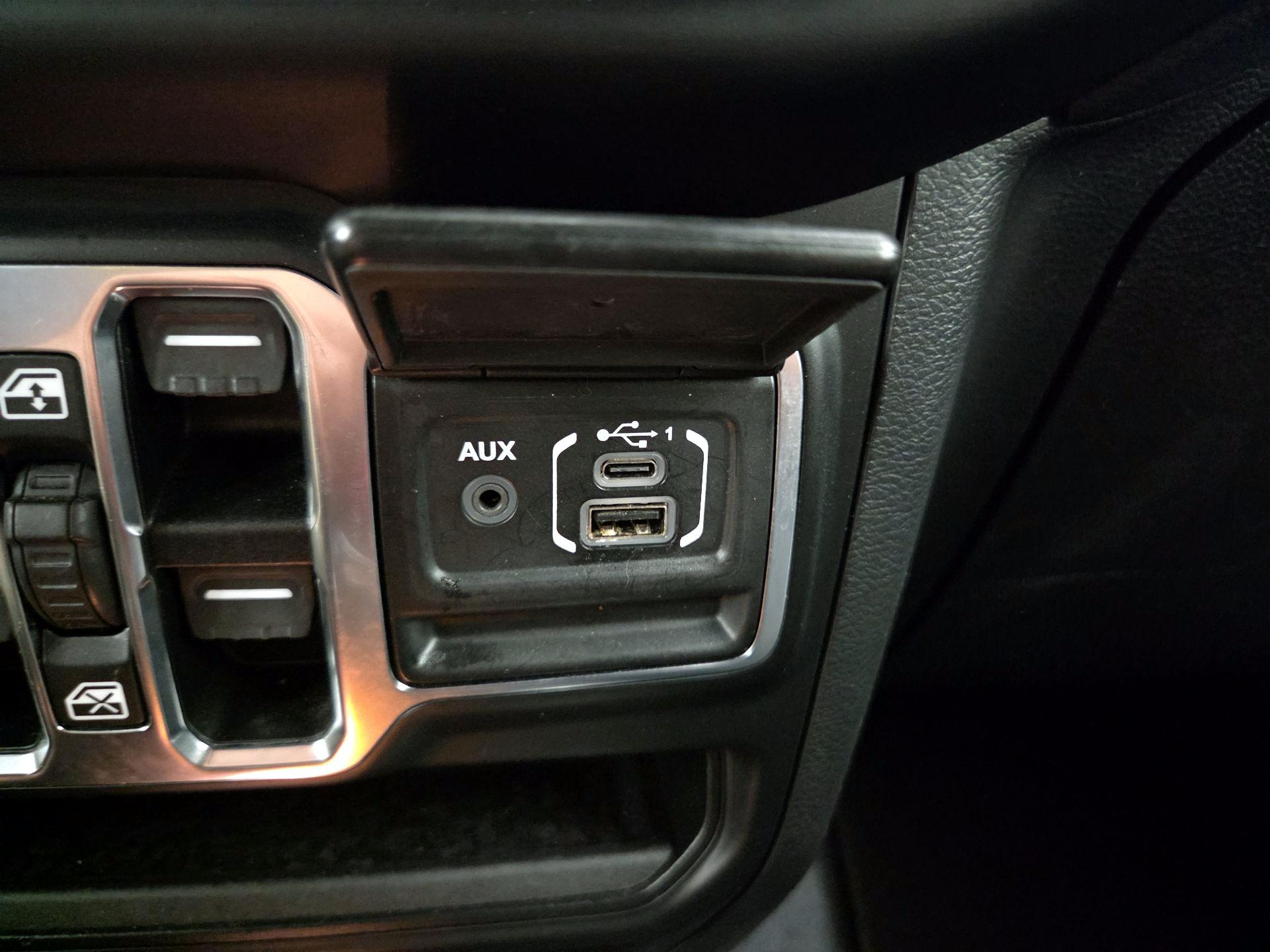 Thumbnail: 2020 Jeep Wrangler - 19