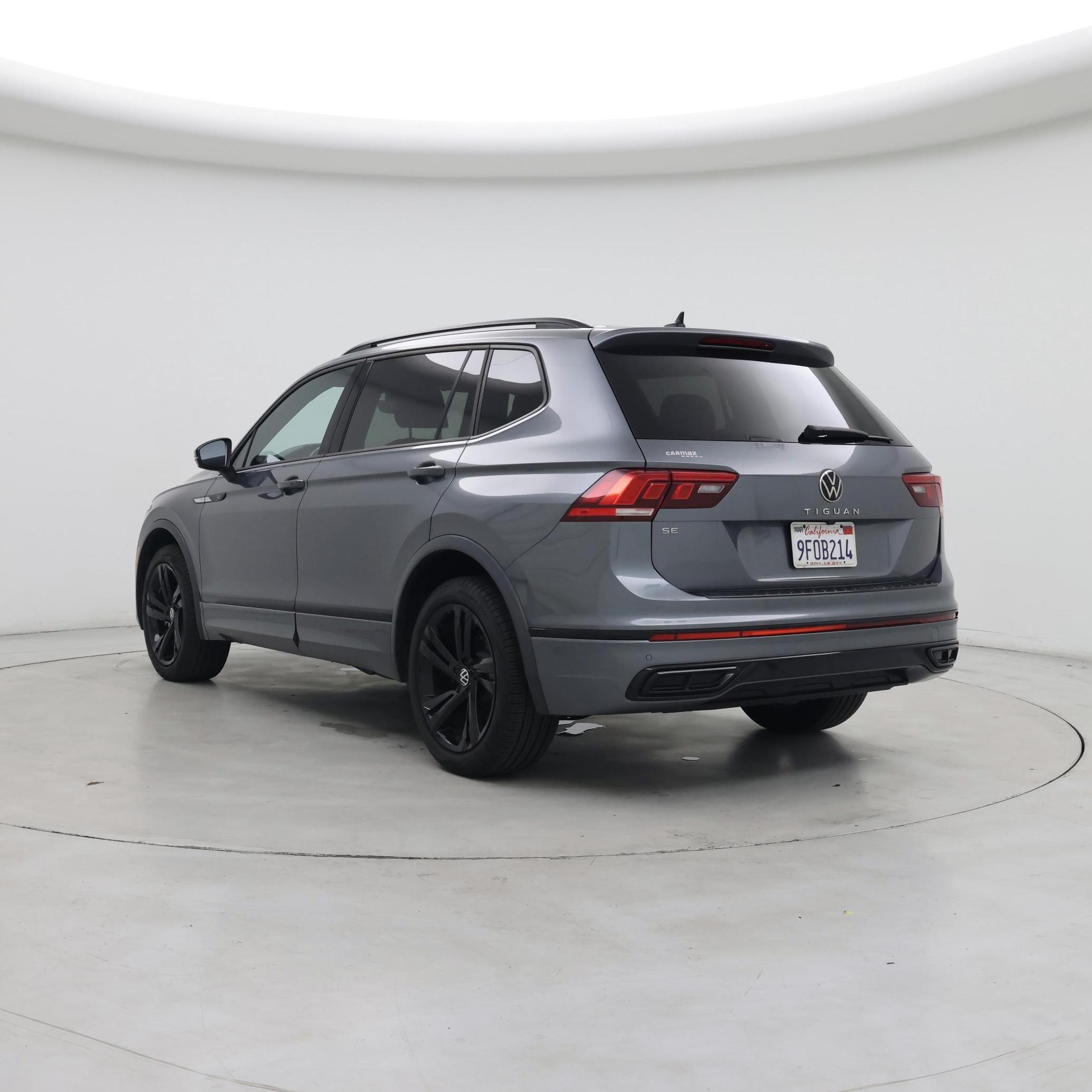 Thumbnail: 2023 Volkswagen Tiguan - 2
