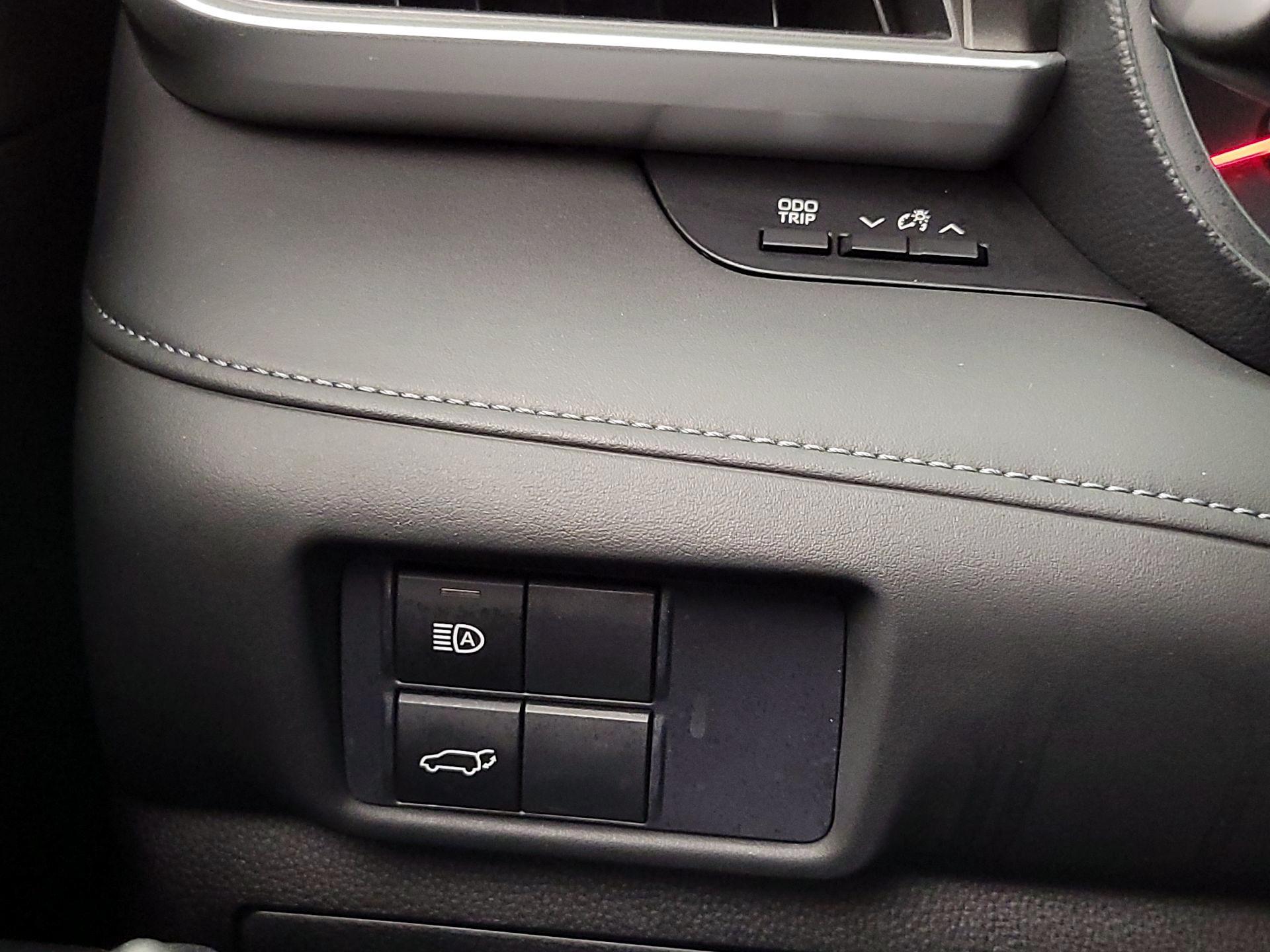 Thumbnail: 2021 Toyota Highlander - 13